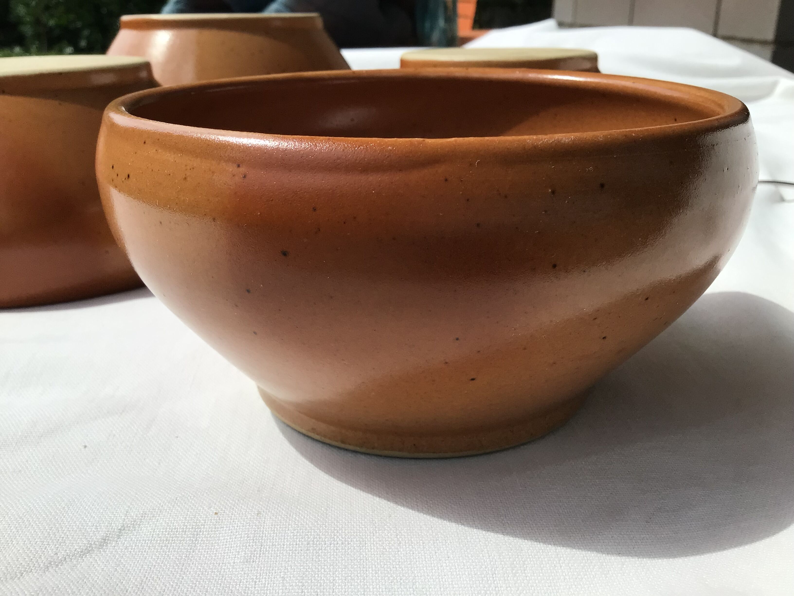 4 brown Digoin sandstone bowls