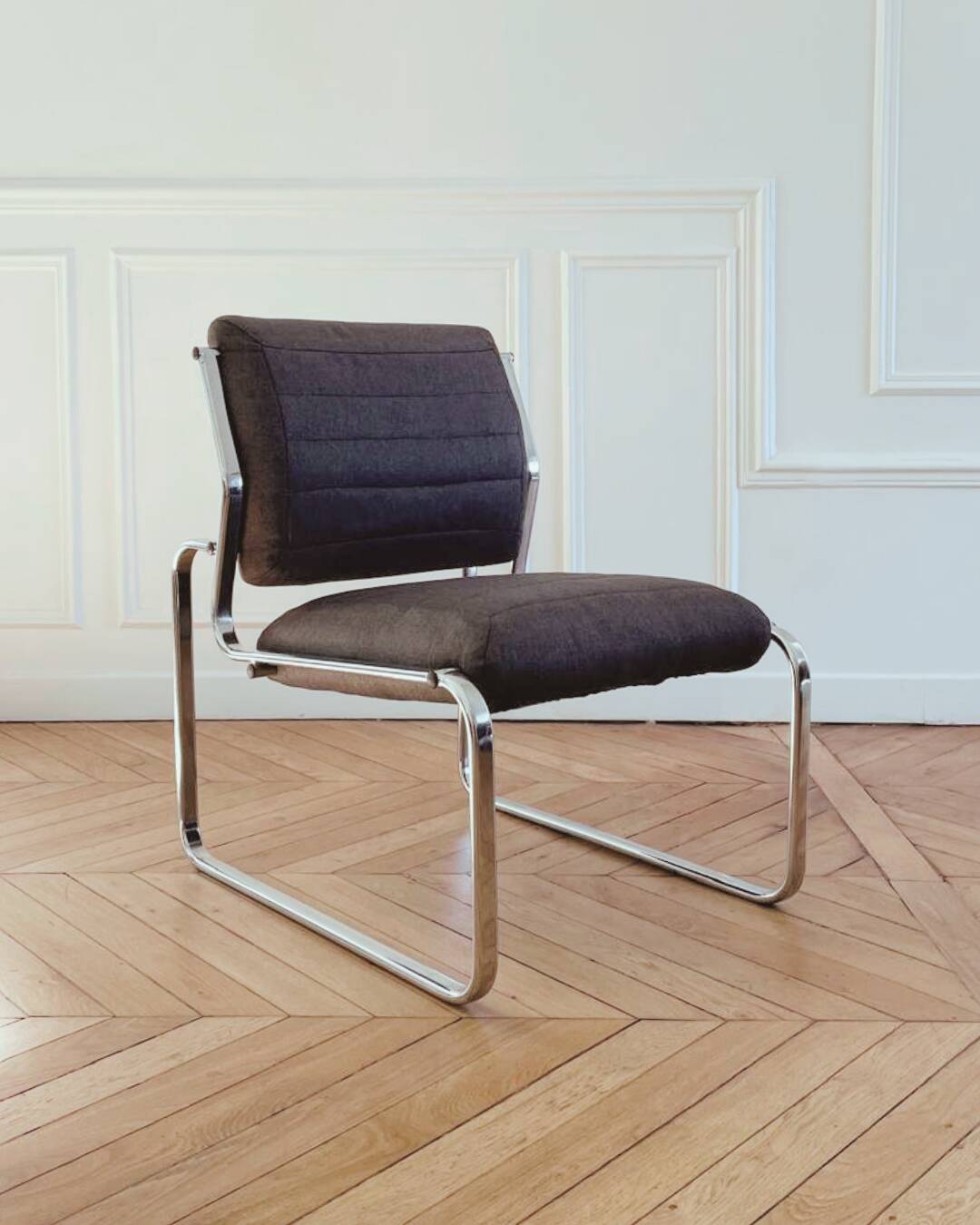 Fauteuil/ Chauffeuse vintage rénovée, années 70