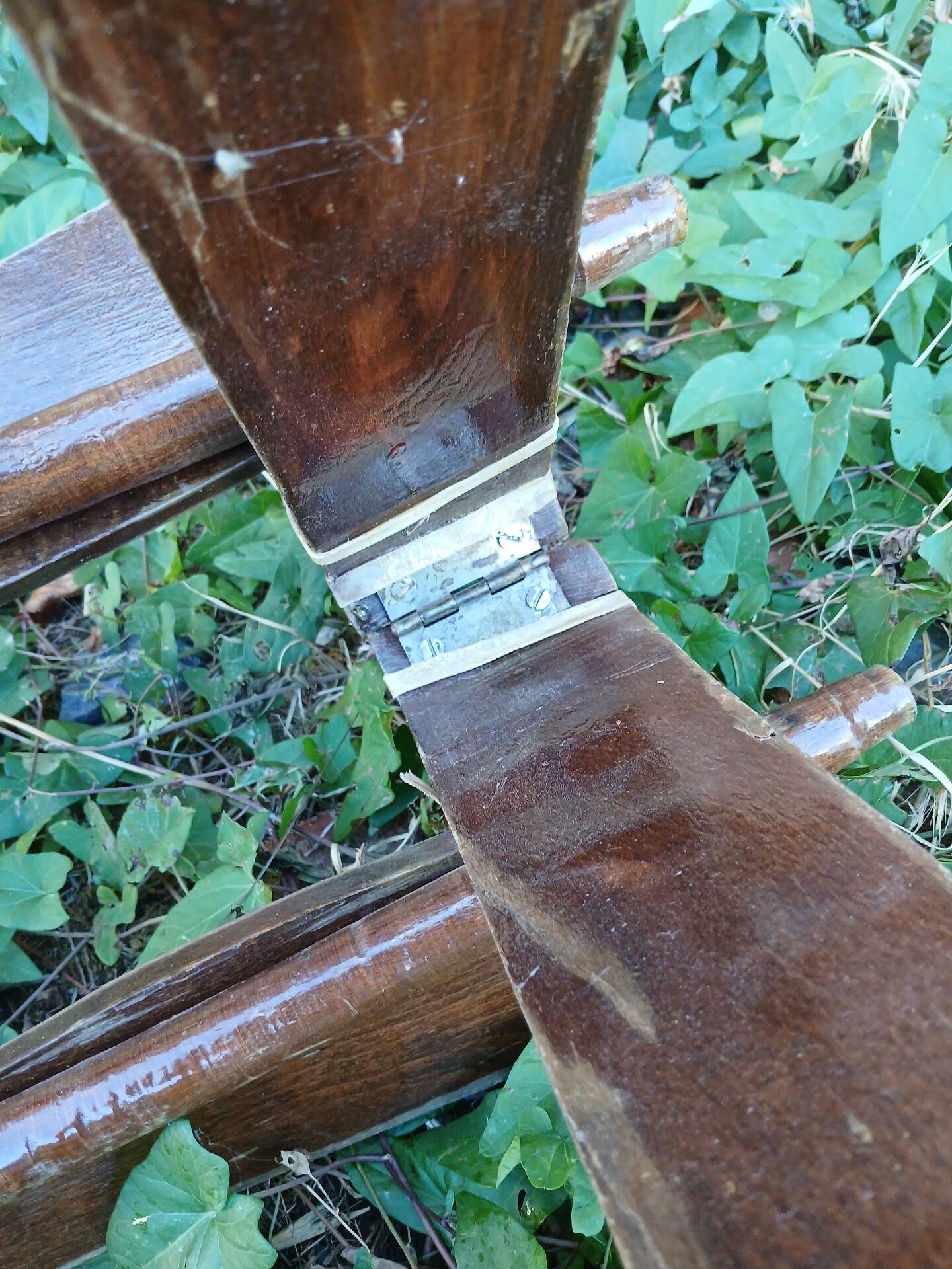 Tabouret égyptien forme selle de chameau