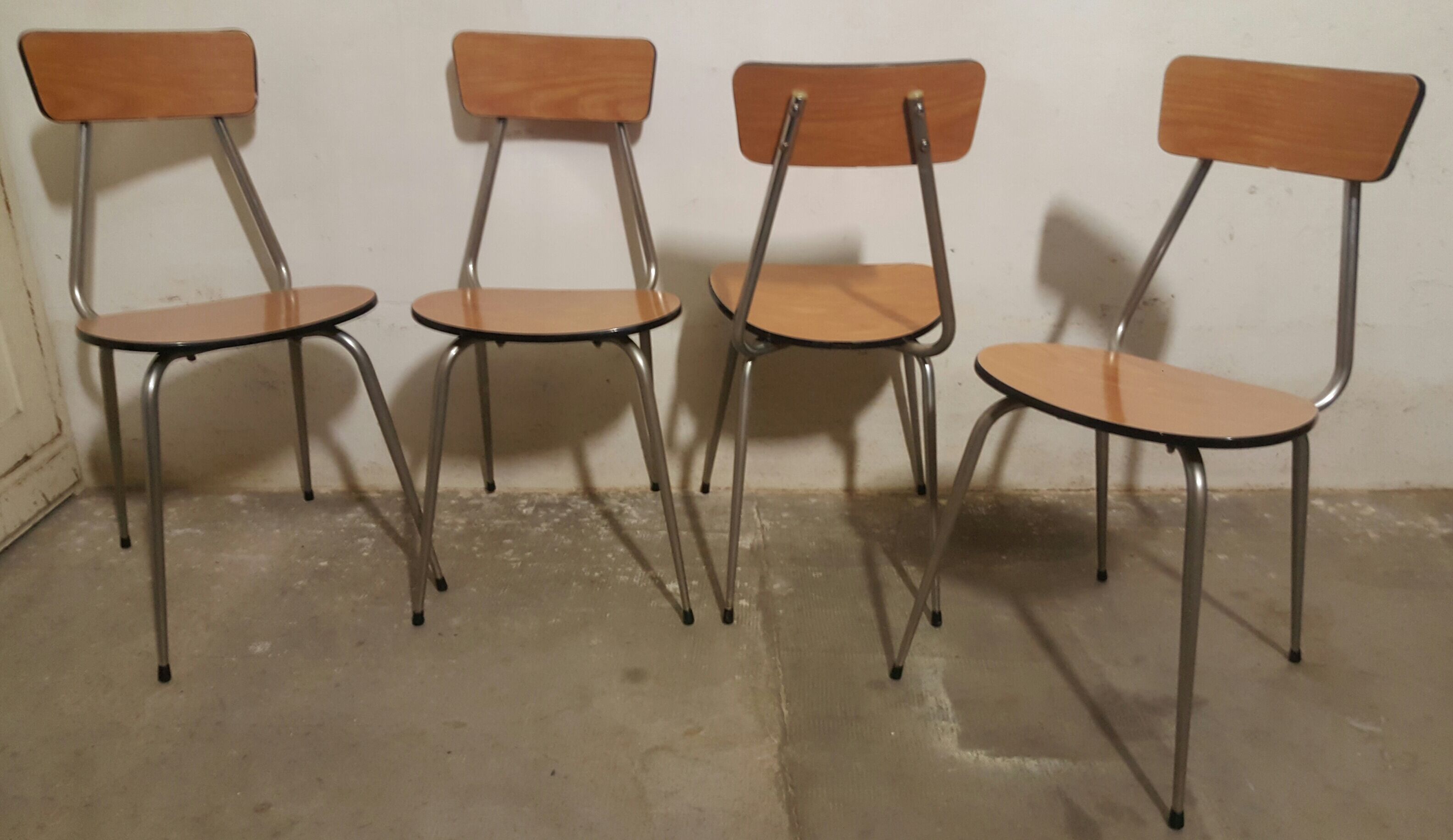 4 chairs 1970