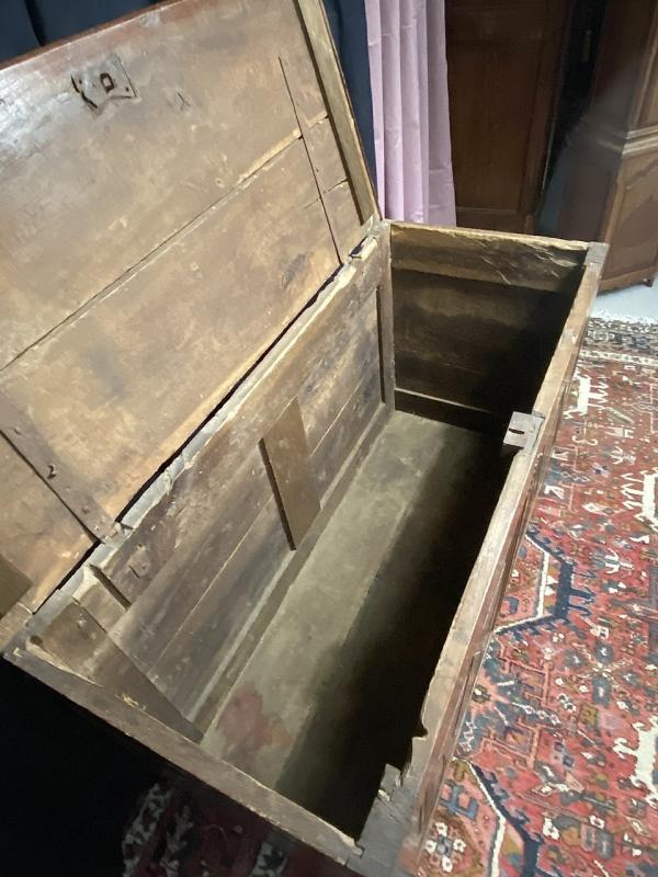 17th century louis XIII diamond-tipped chest