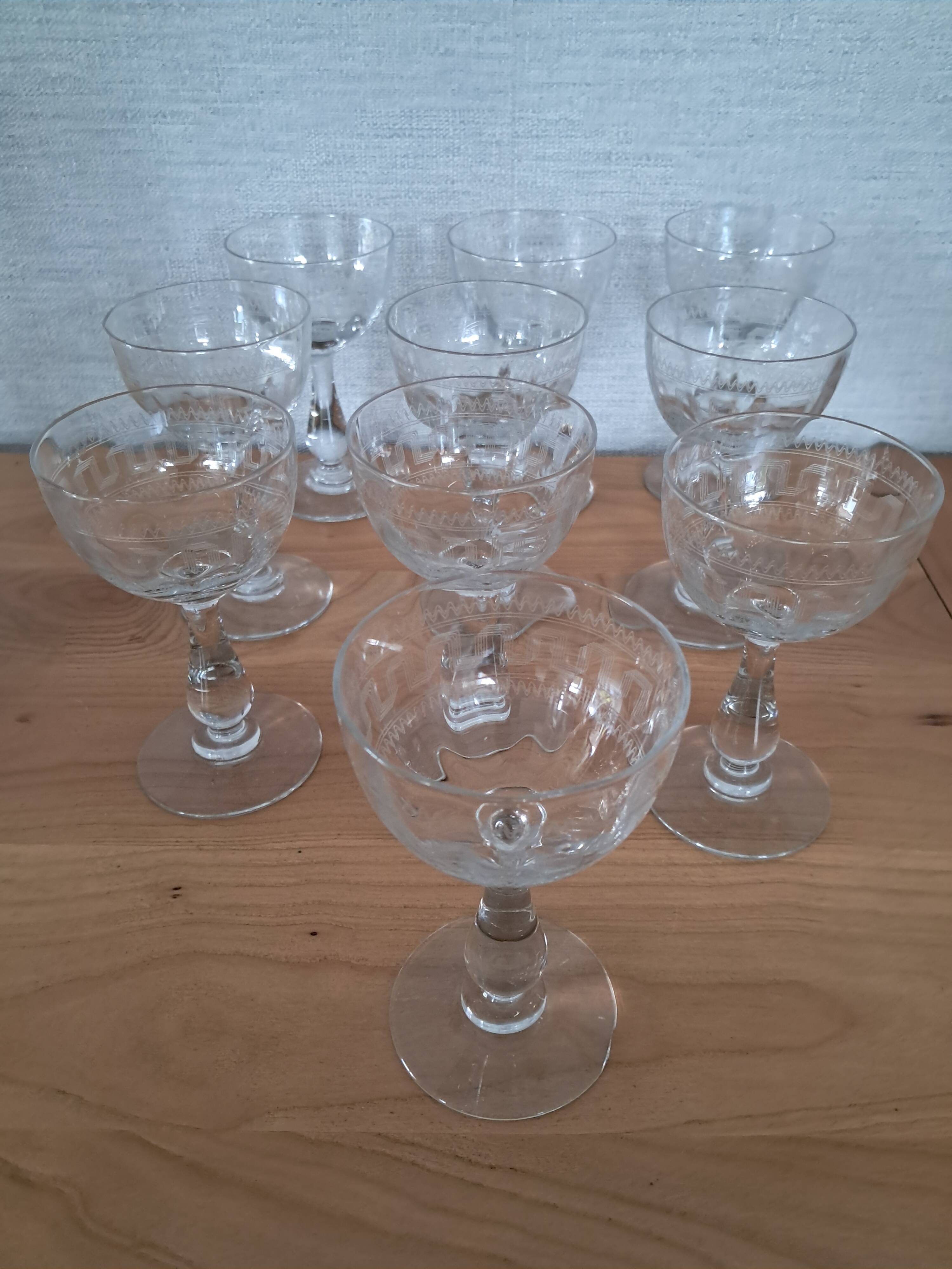 Wine guilloche glasses from the years 1900/1903.