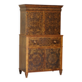 Queen Anne style pedestal commode from around 1710 in walnut and oyster veneer.