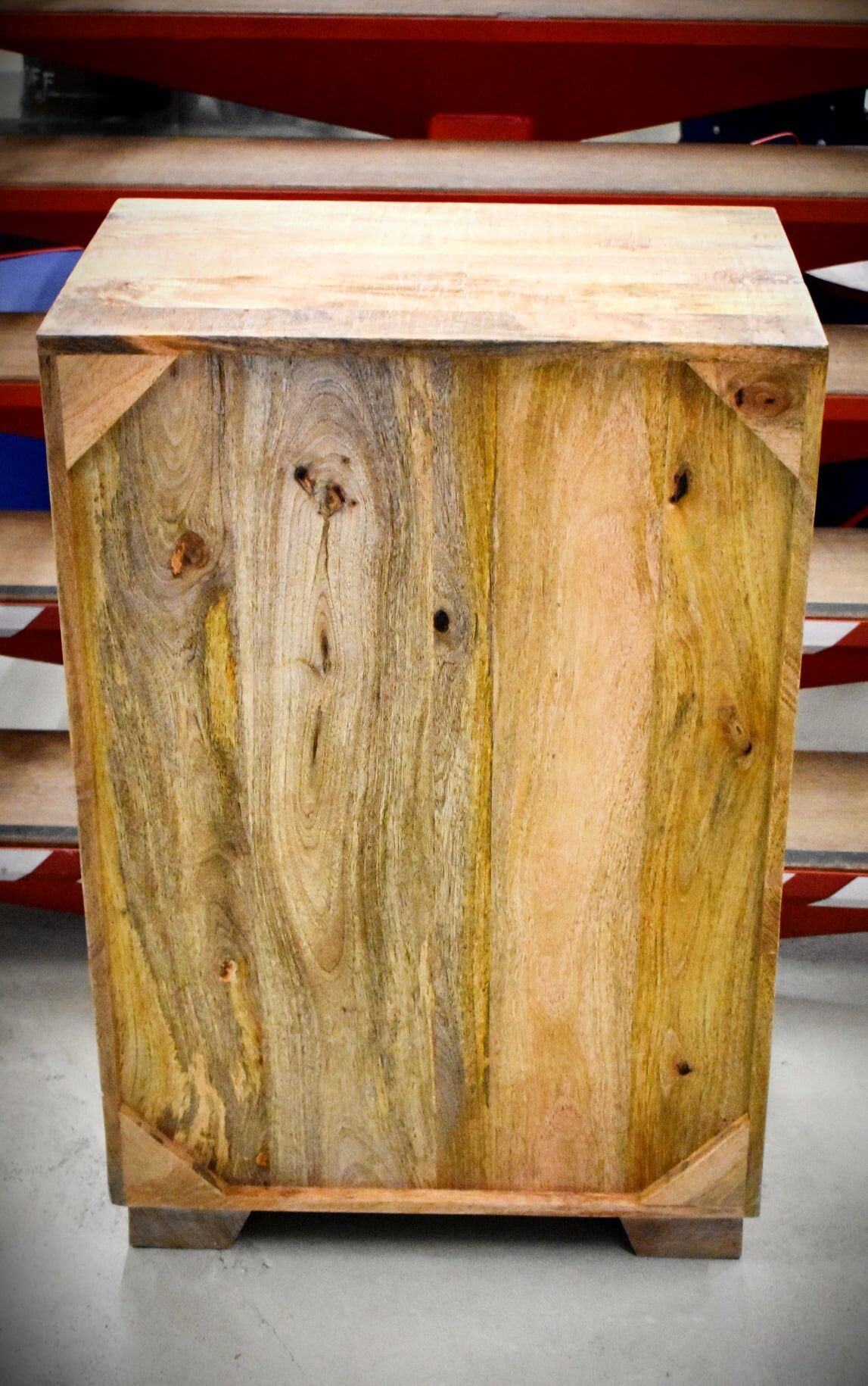 Manguier wood chest of drawers