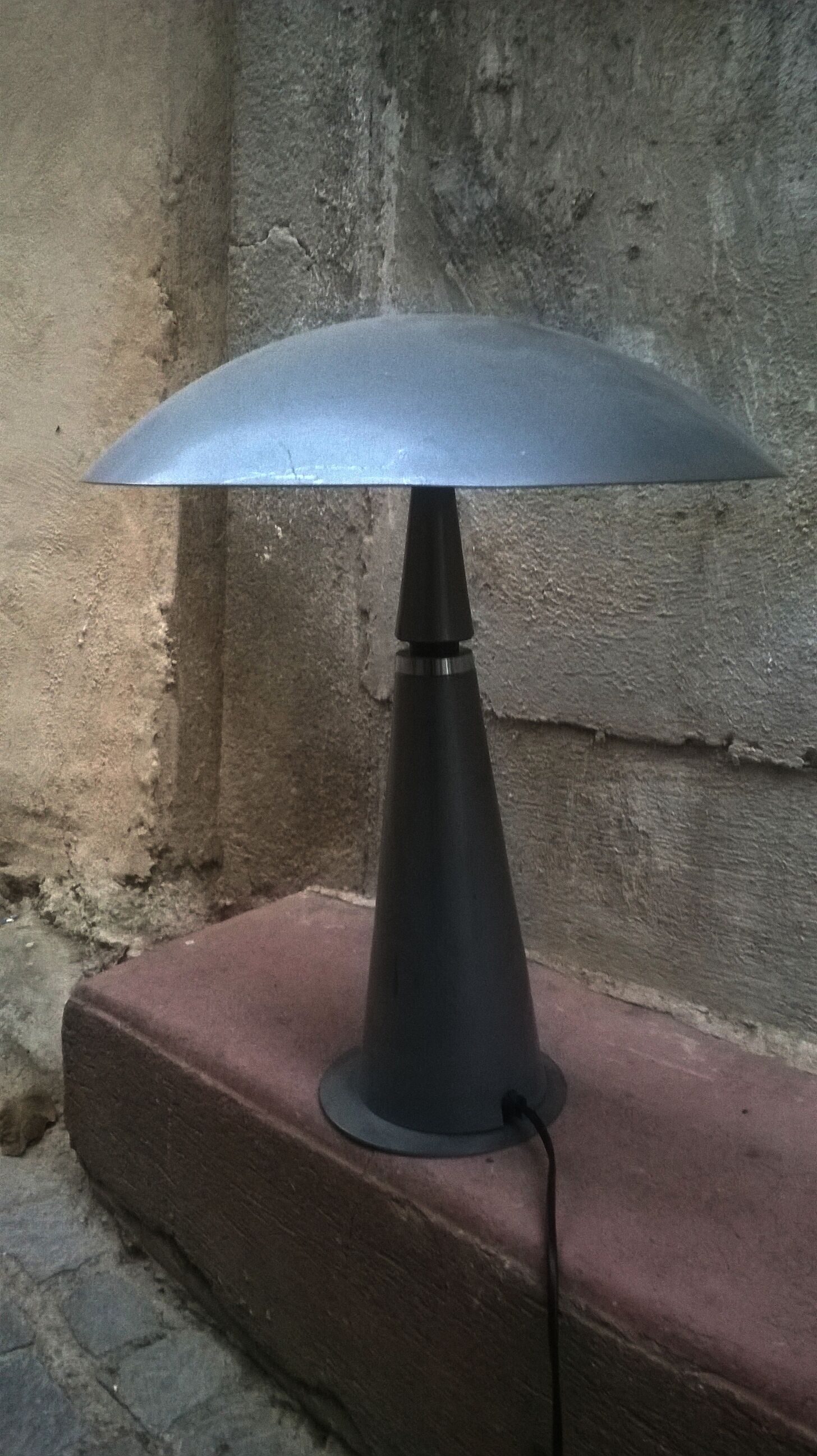 Industrial mushroom lamp