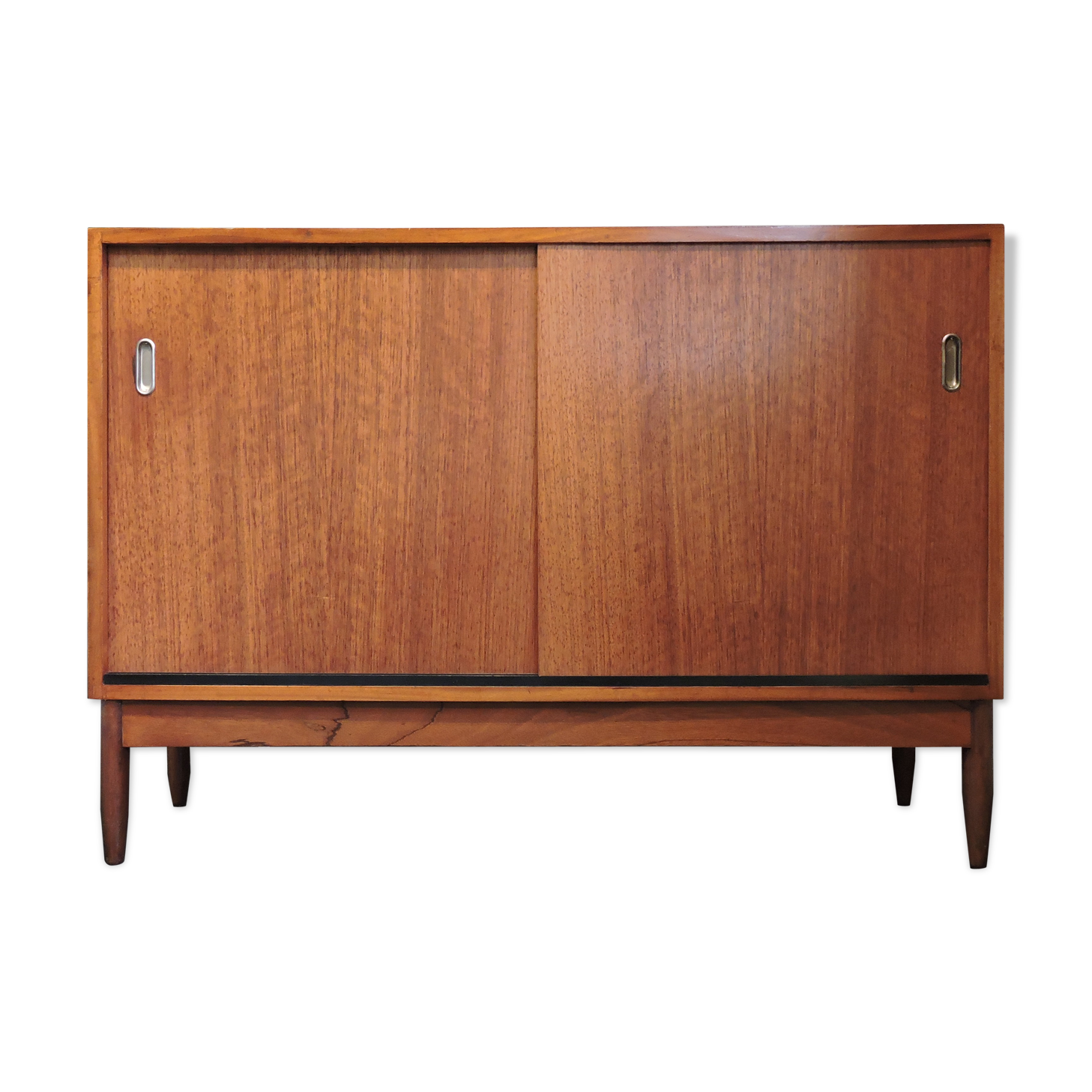Two door afrormosia cabinet sideboard par Greaves & Thomas, 1960s