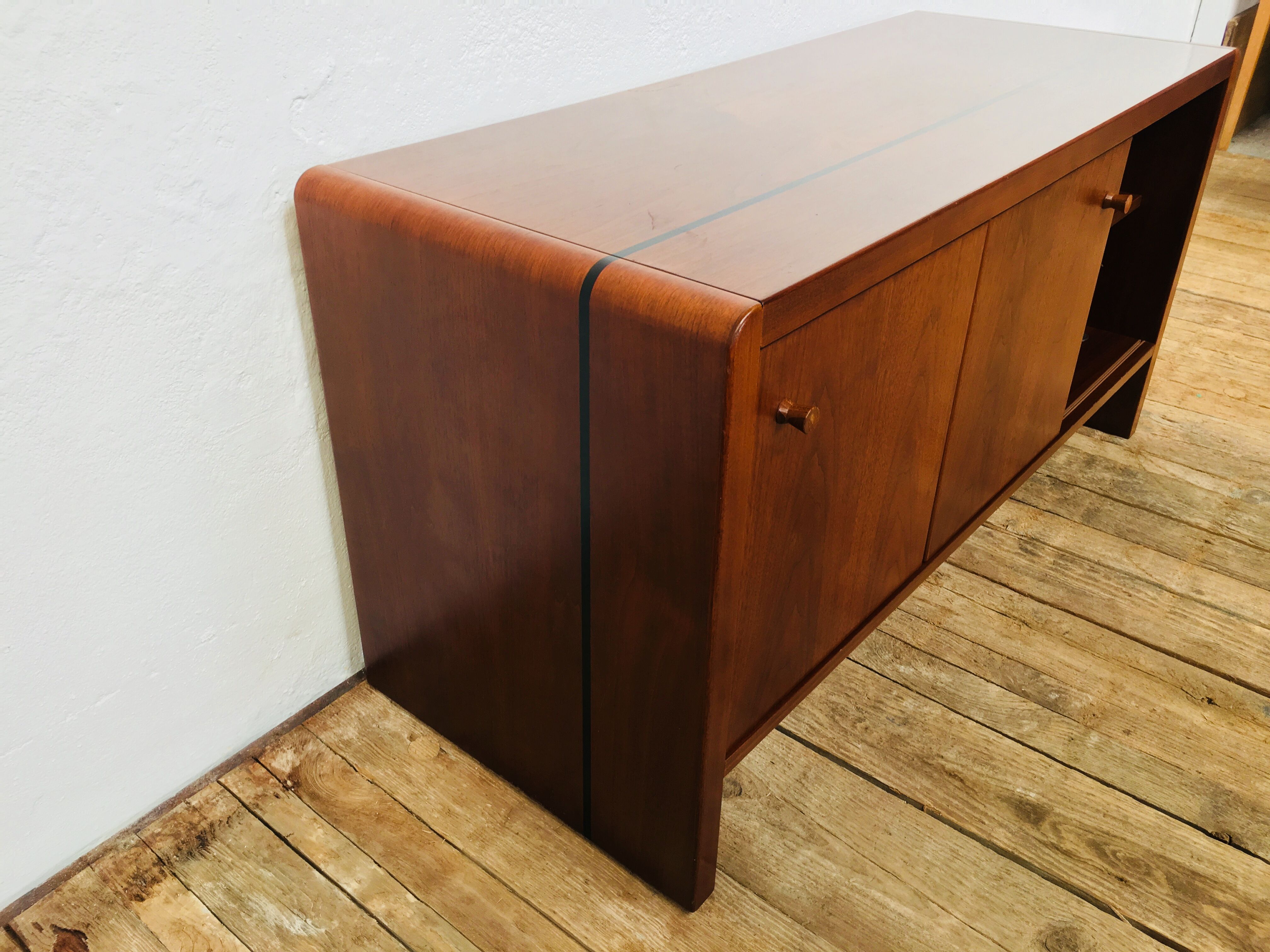 Scandinavian sidebaord