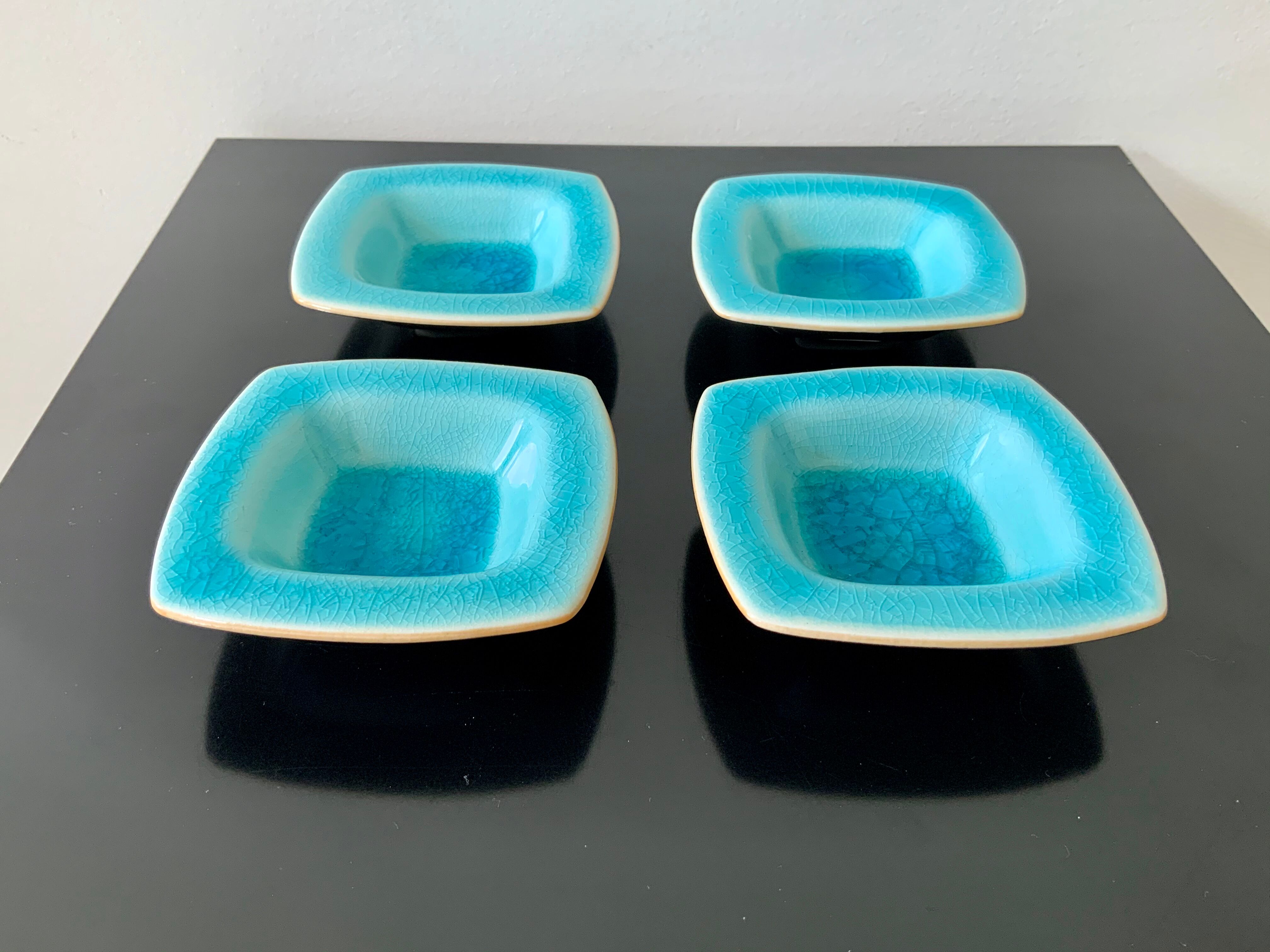 Set of 4 ceramic cups