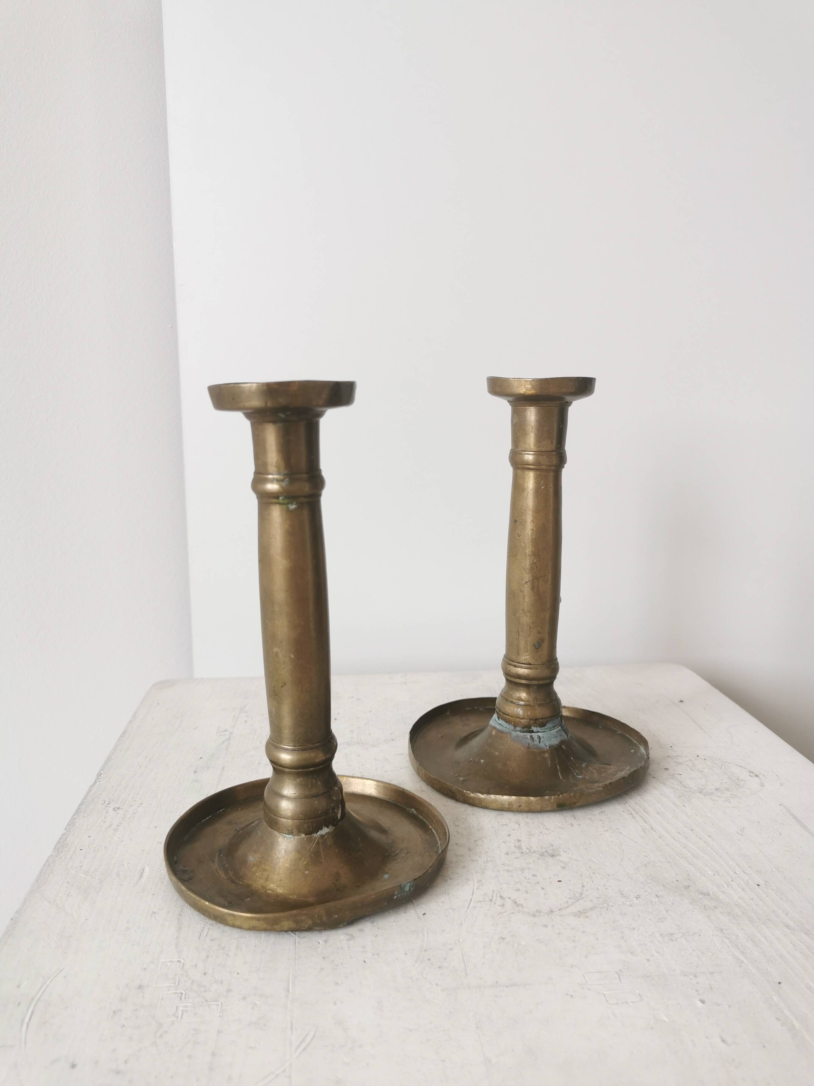 Bougeoirs en laiton vintage : bougeoirs dorés des années 50, ensemble de 2