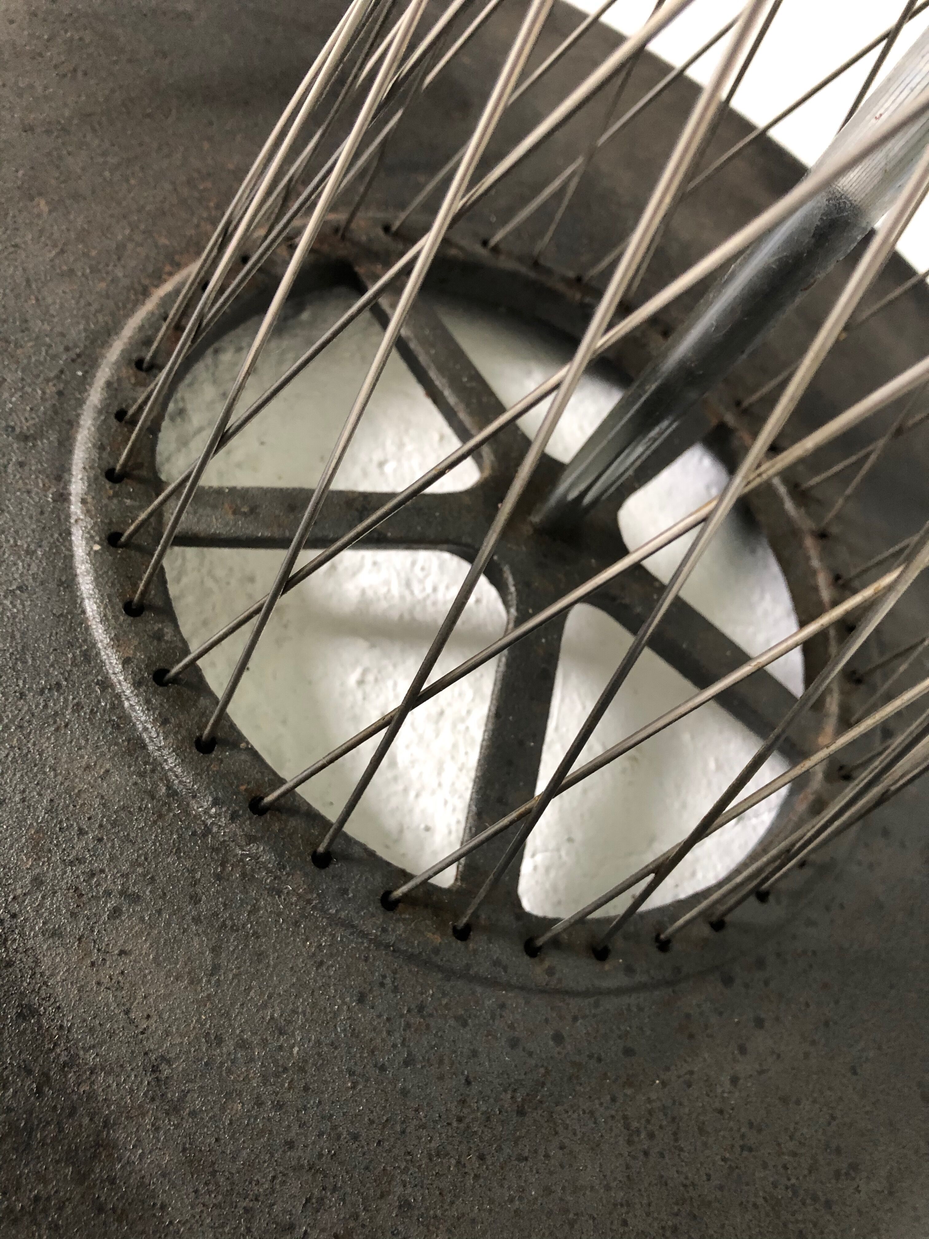 Glass Roundtable by Andreas Ssteriko - B-B italia