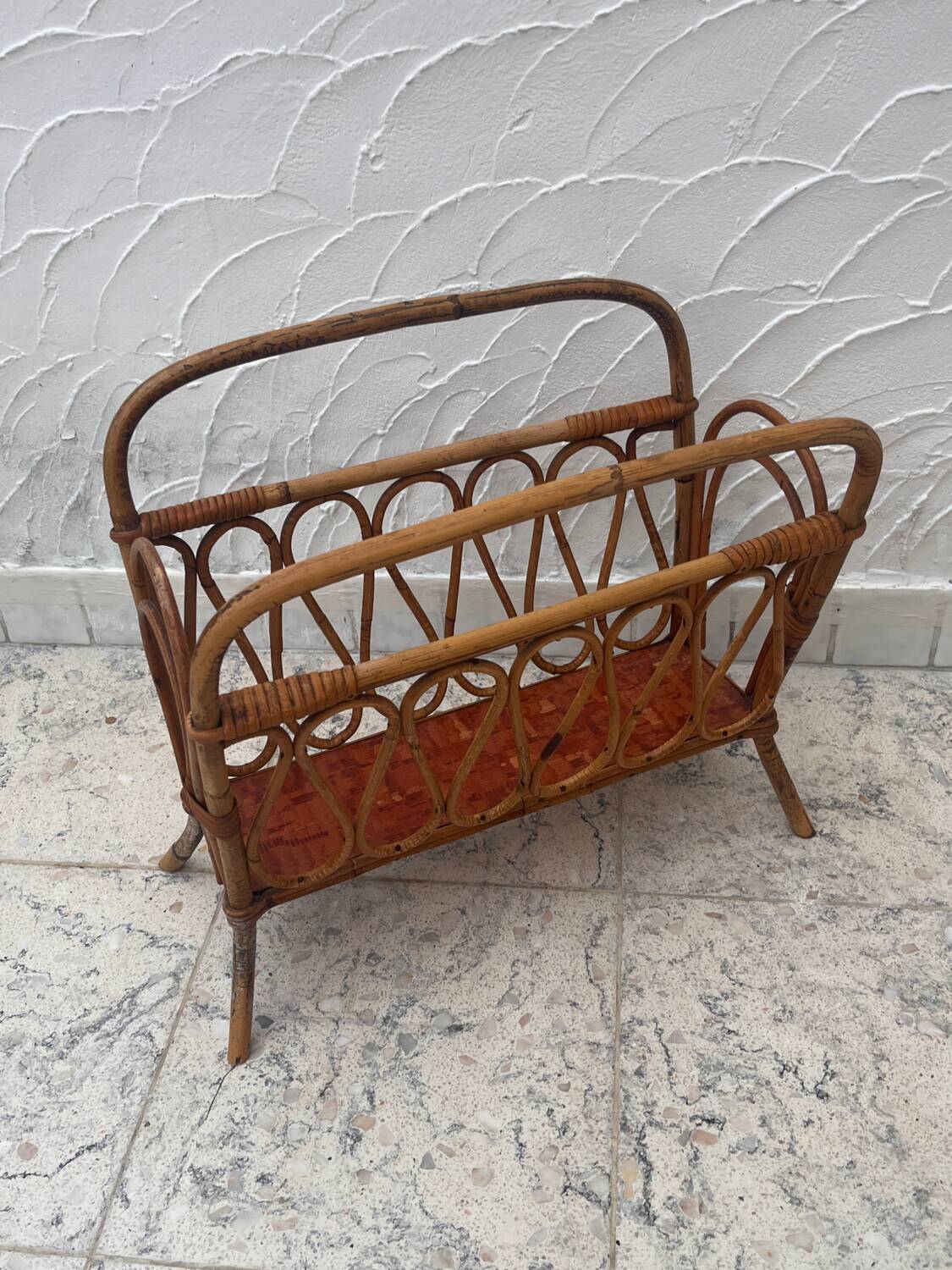 Bamboo magazine rack