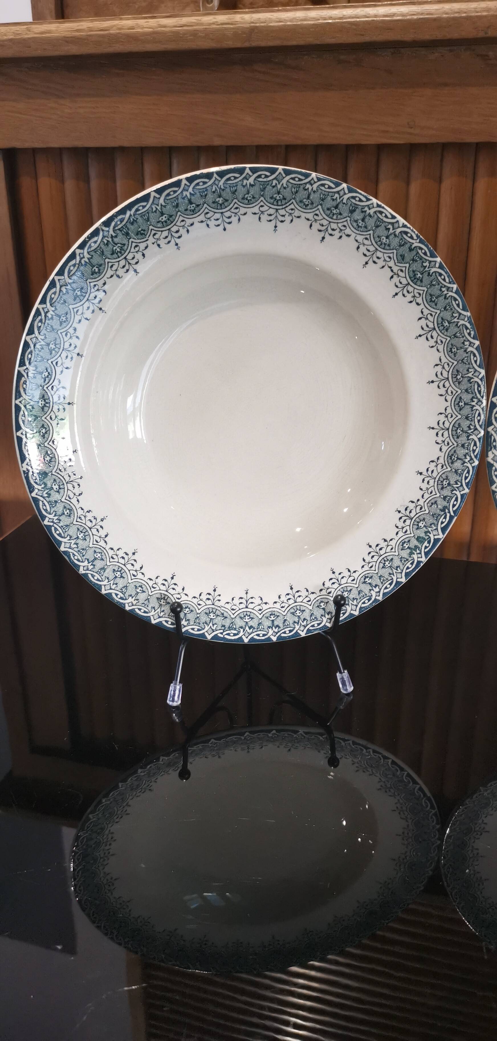4 assiettes creuses en Terre de Fer Longwy modèle "Suzanne"