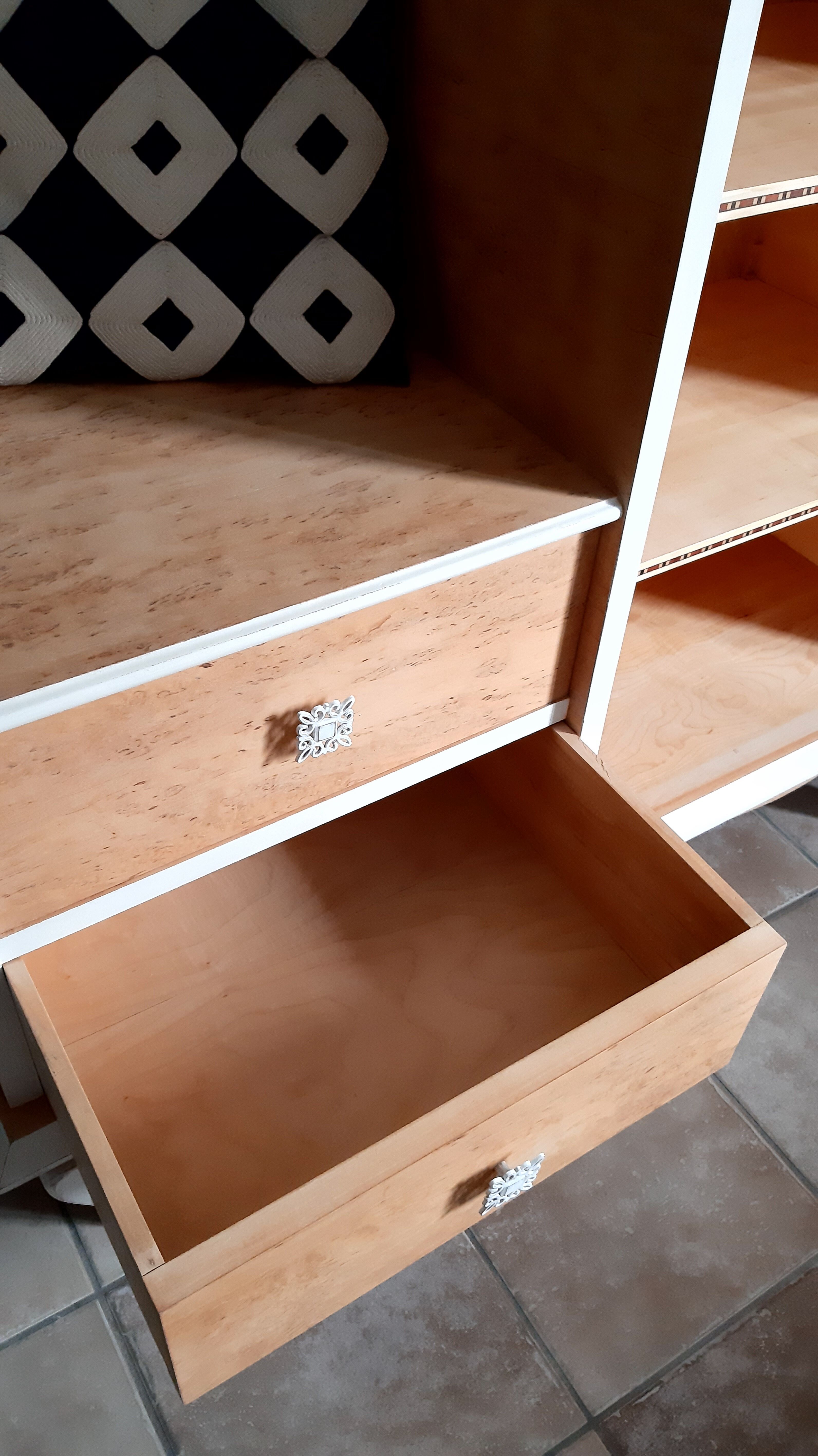 Storage cabinet entrance bohemian style