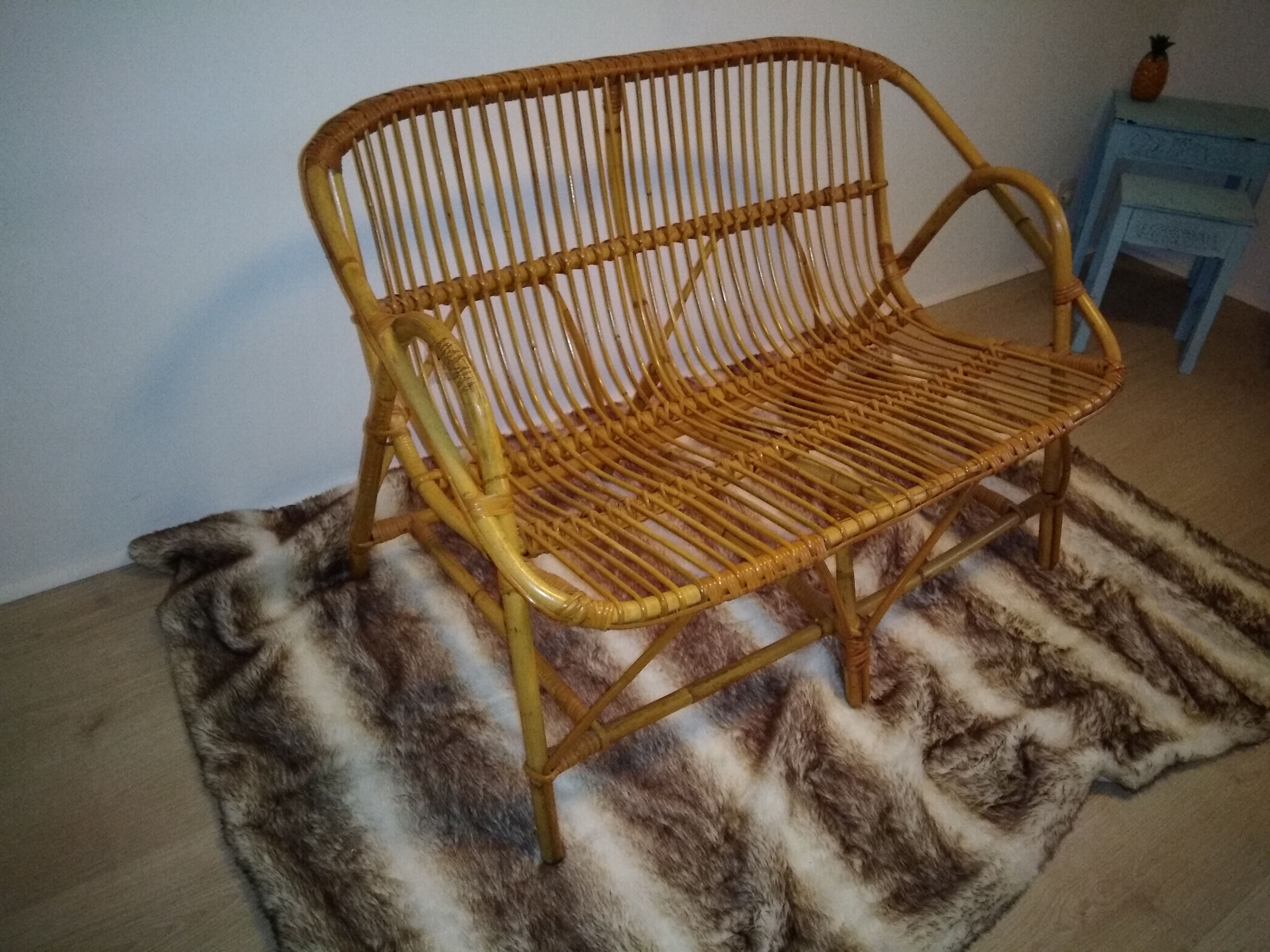 Banquette en rotin scandinave