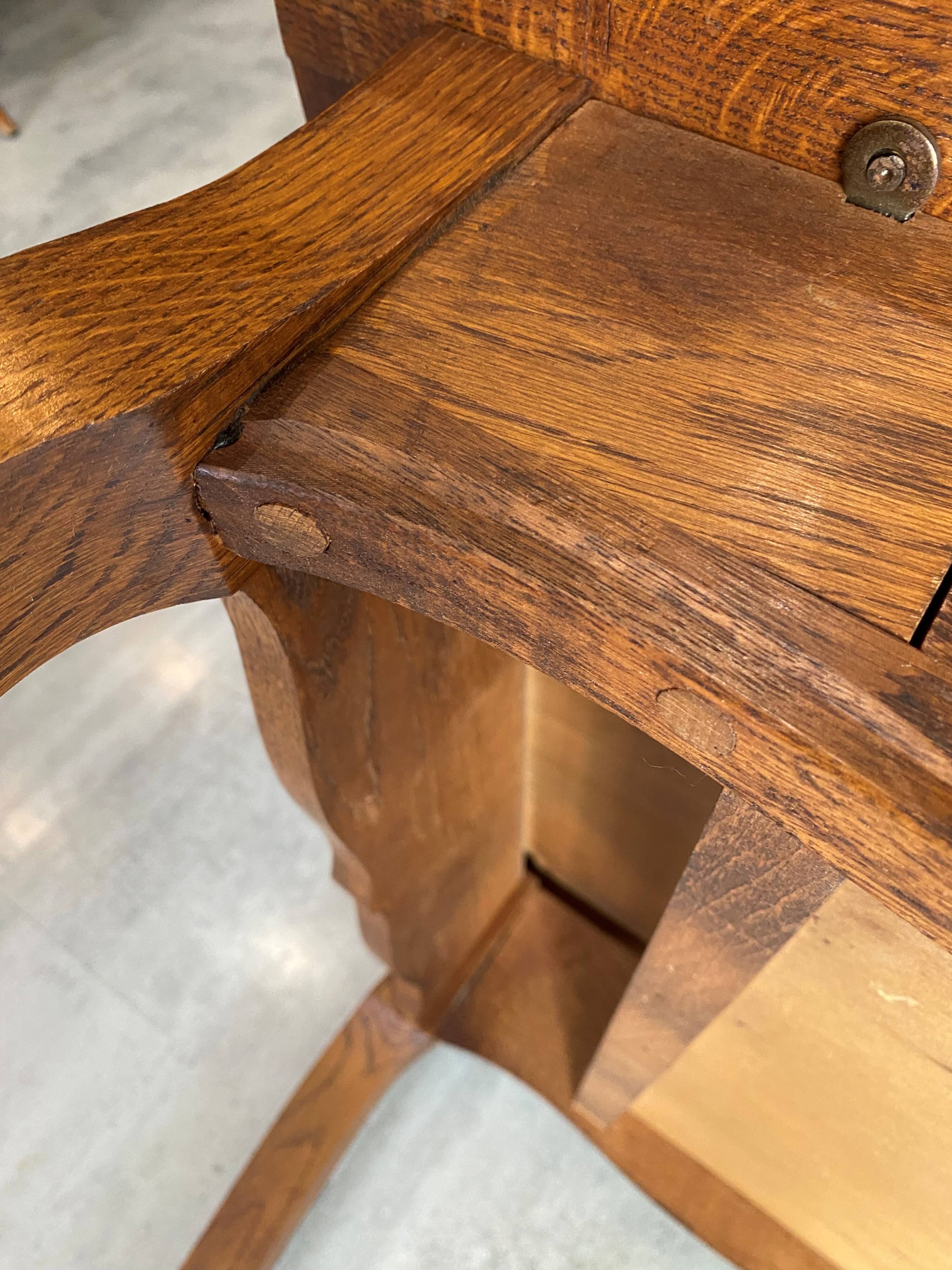 Oak desk, 1 drawer and 1 removable document holder, 1950