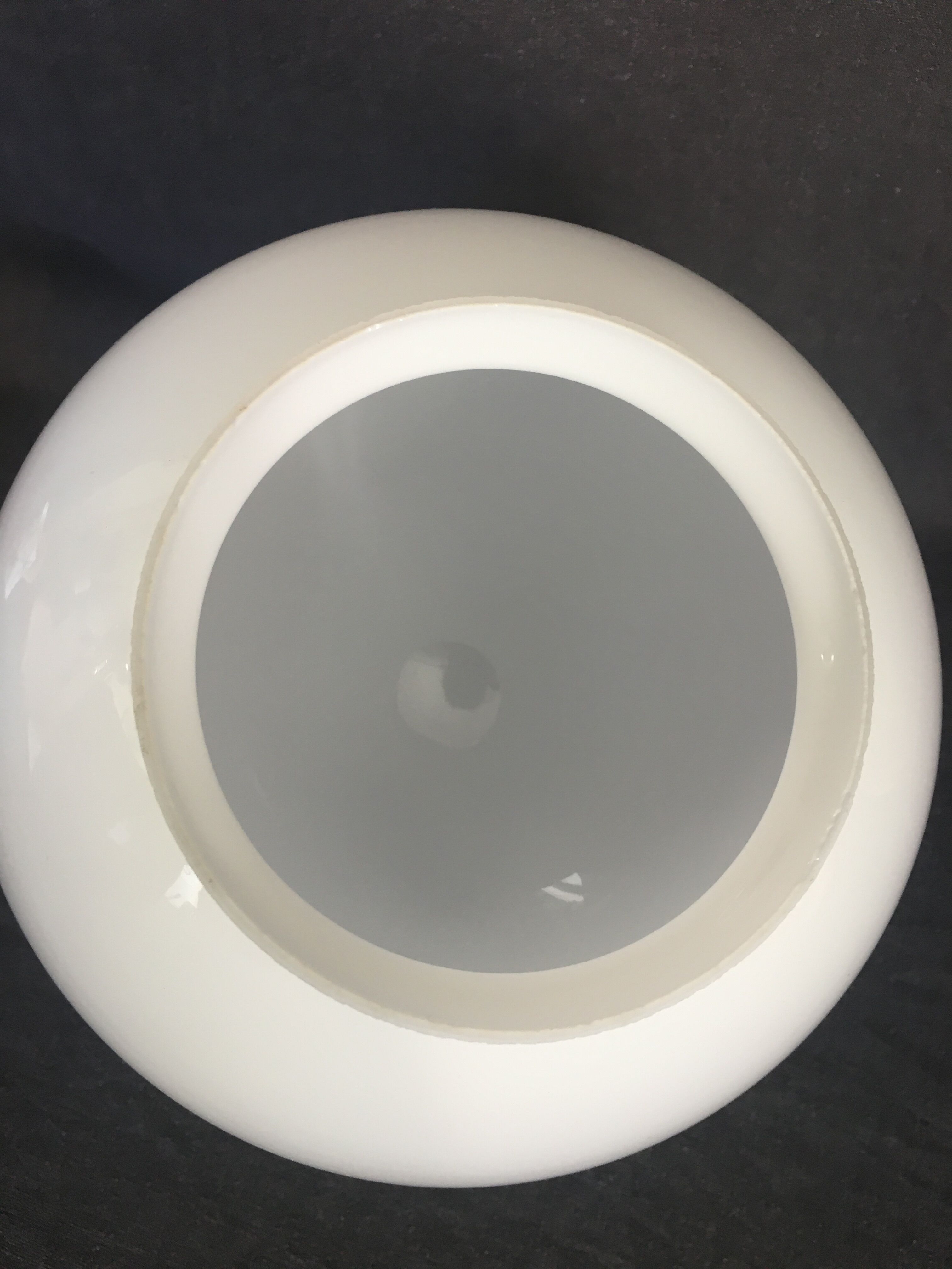 Globe in white opaline