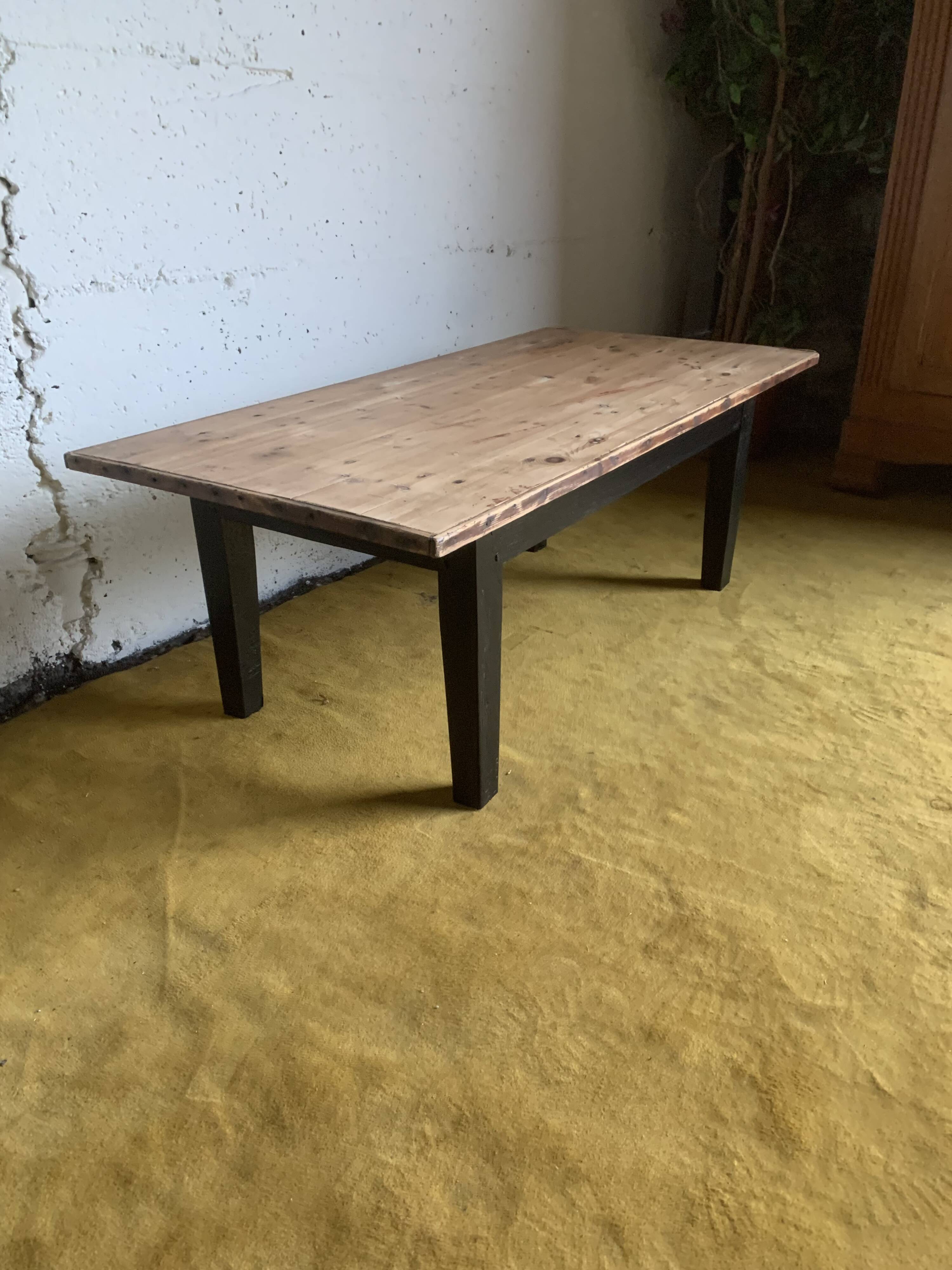 Country coffee table