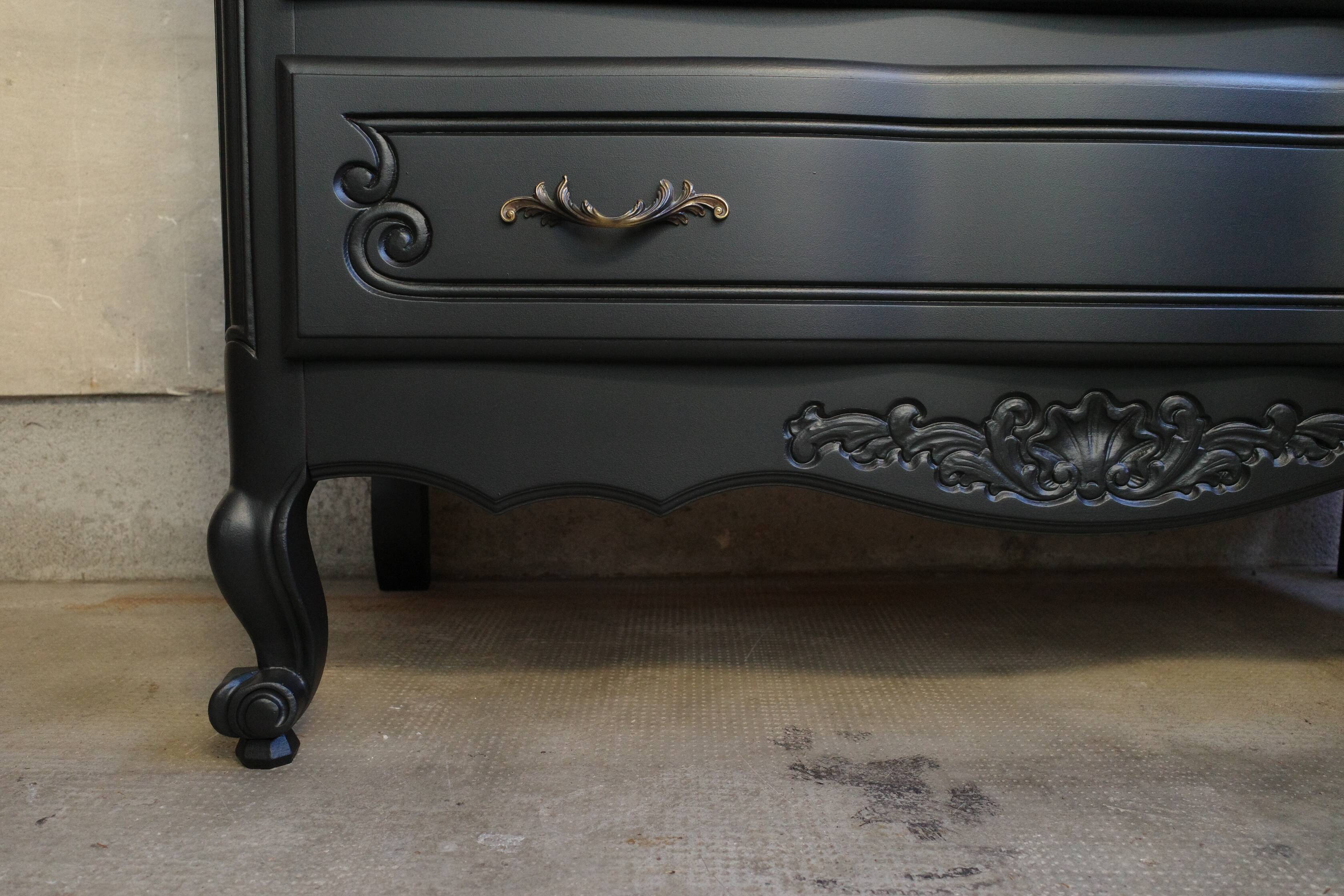 Black vintage chest of drawers
