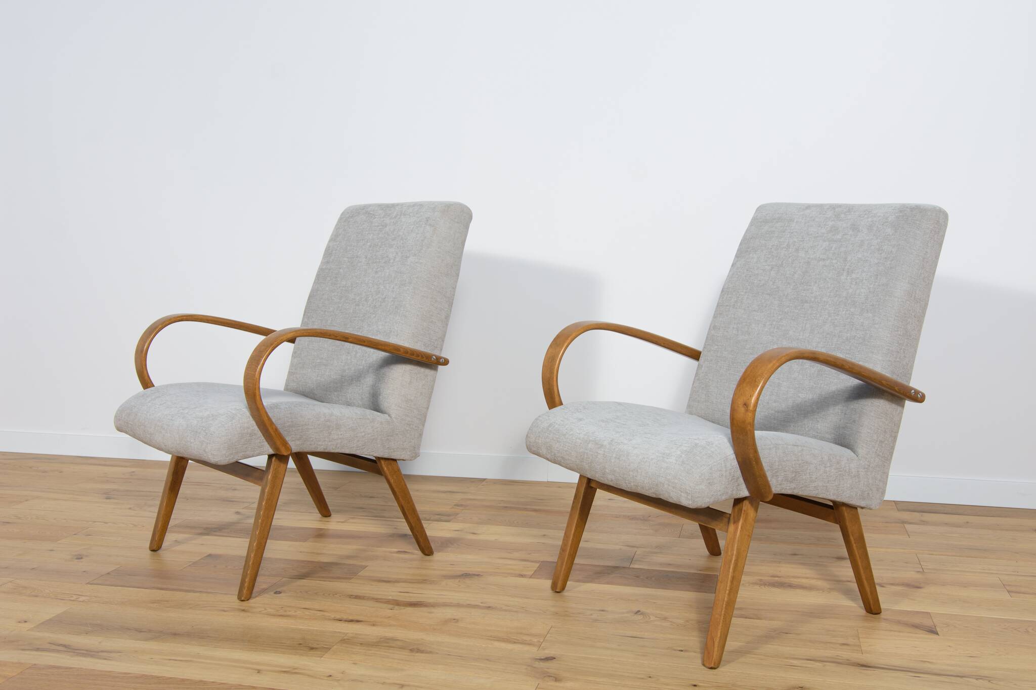 Fauteuils Modèle 53 par Jaroslav Smidek pour Ton, 1960s, Set de 2