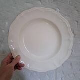Set of 9 Sarguemines ivory soup plates