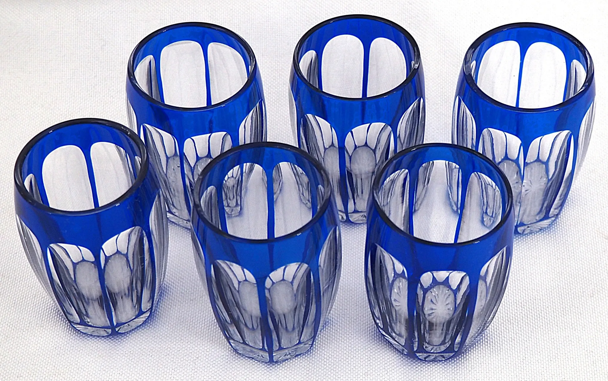 Saint Louis, 6 liqueur glasses, double blue crystal, excellent condition, Art Deco.