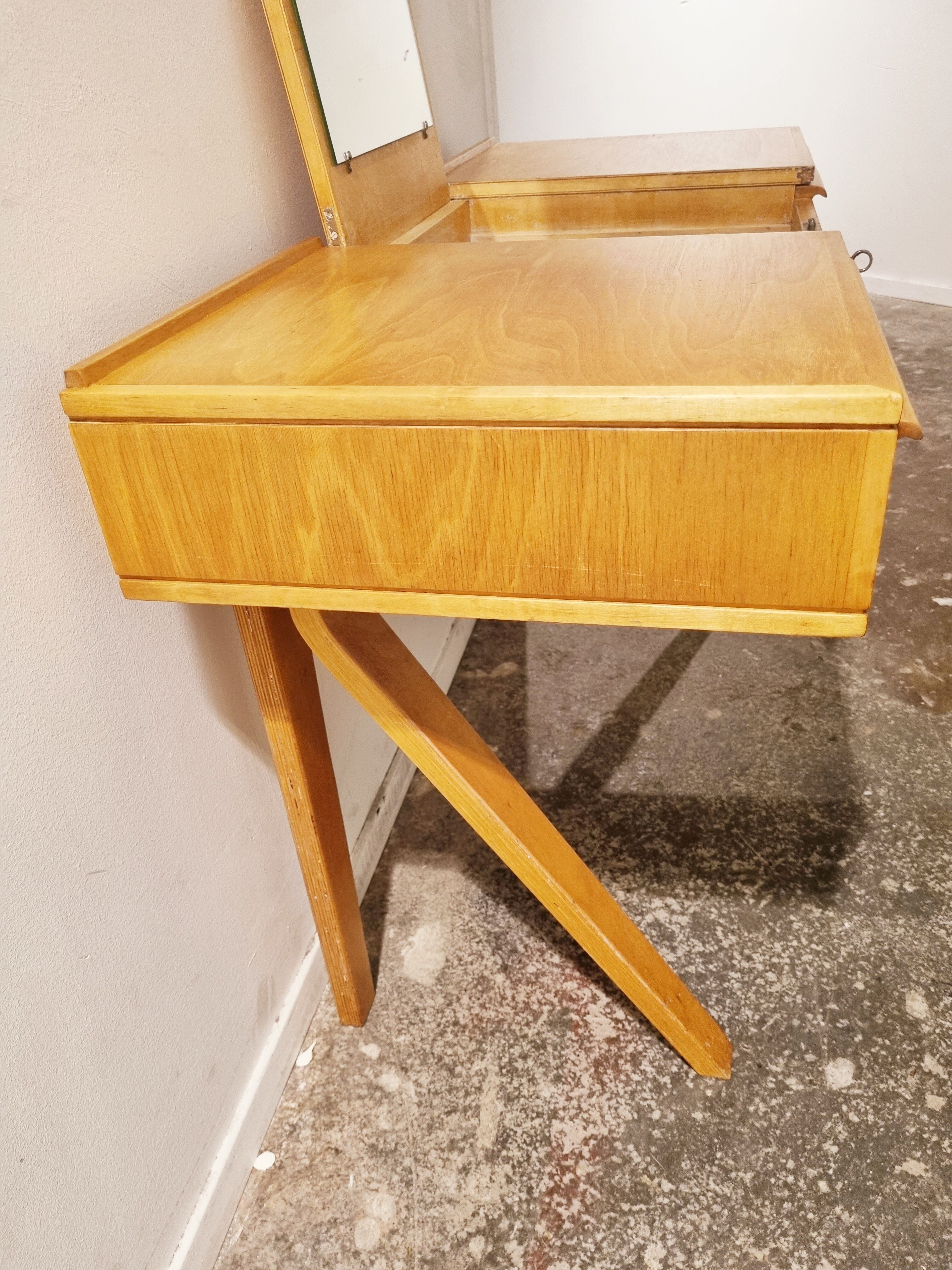 Dutch Modern Dressing Table in Plywood by Cees Braakman for Pastoe, 1951