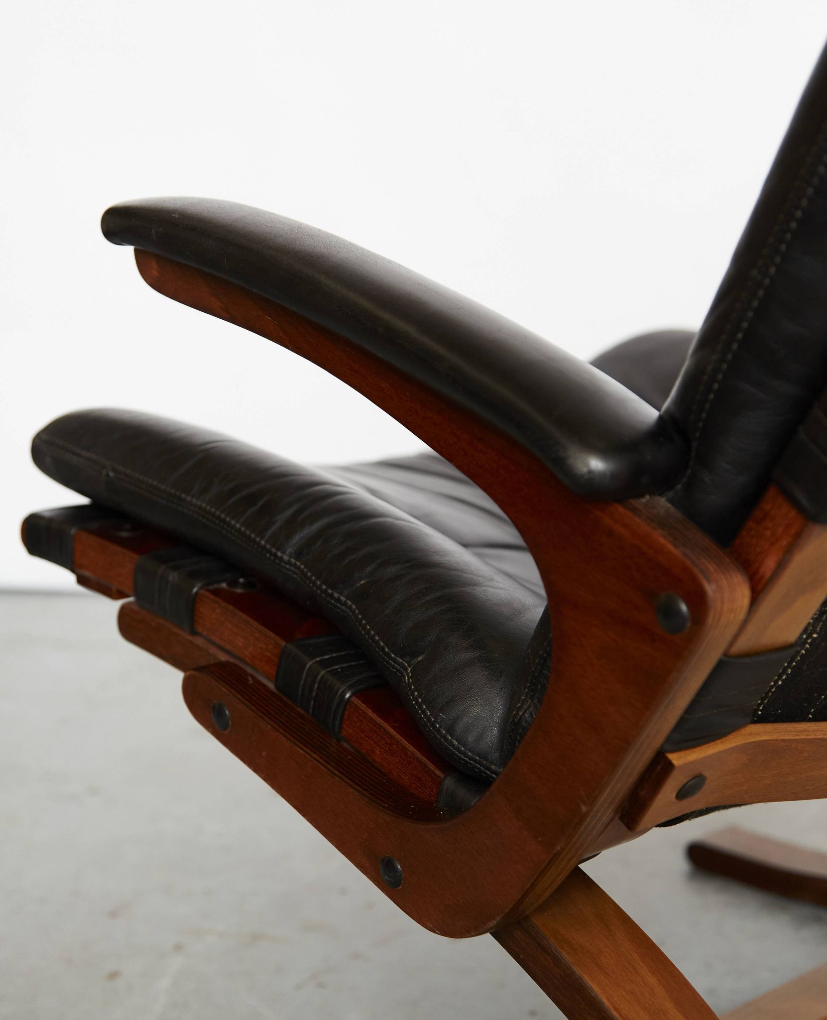 Chaise cantilever avec ottoman par Elsa & Nordahl Solheim pourRybo Rykken