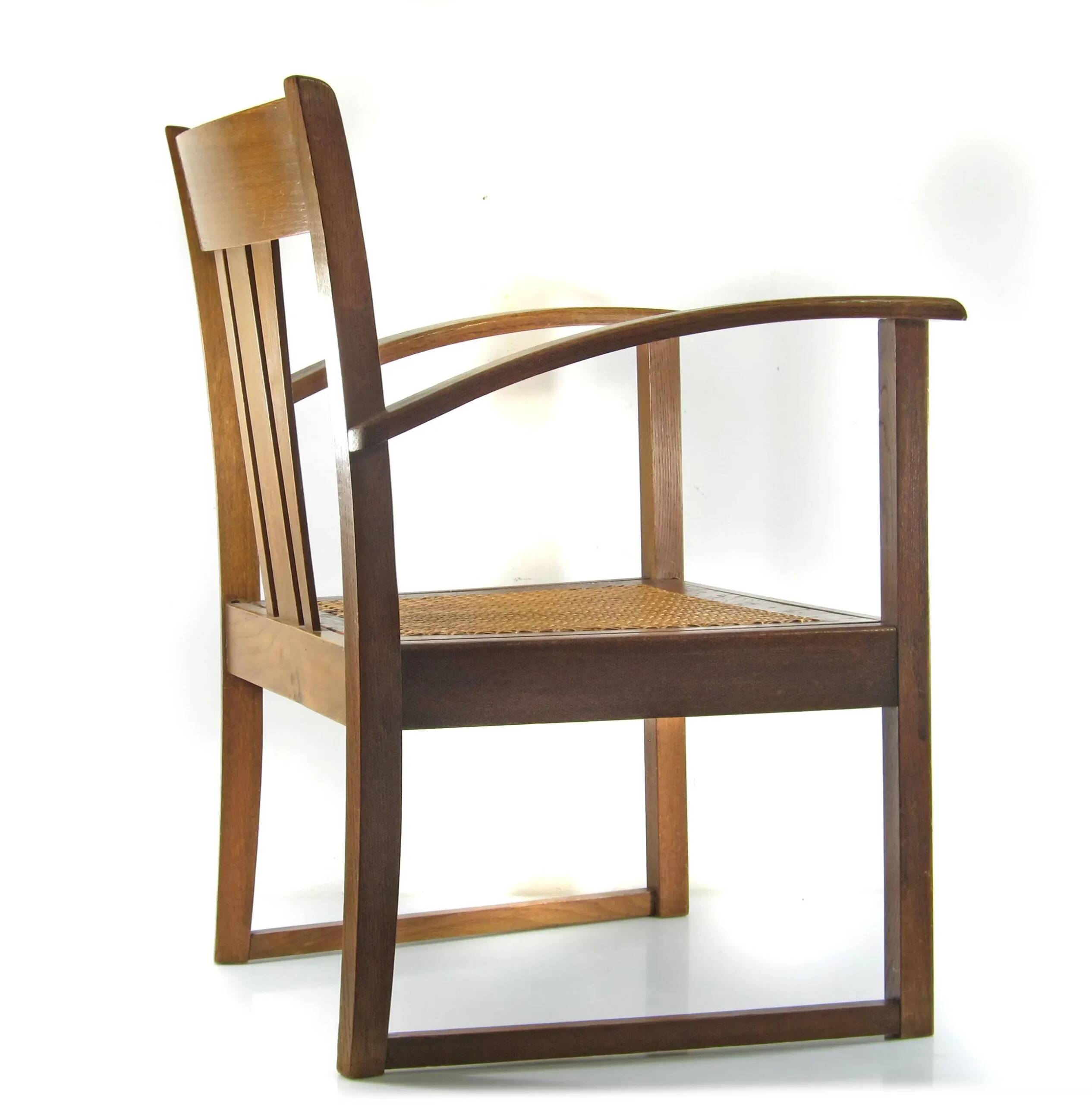 Antique Art Nouveau oak armchair Austria / Germany c.1910