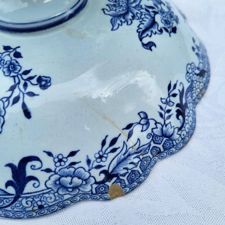 Longwy Chinese compote bowl 19th century salamanders