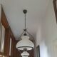 Lustre en opaline et cuivre
