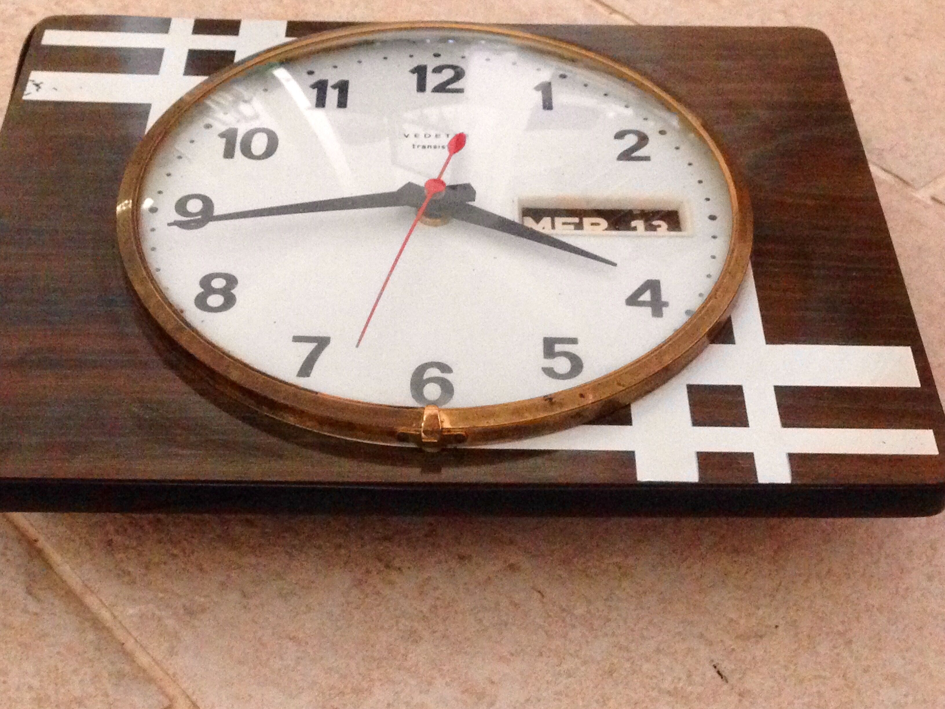 Clock wall formica featured transistor