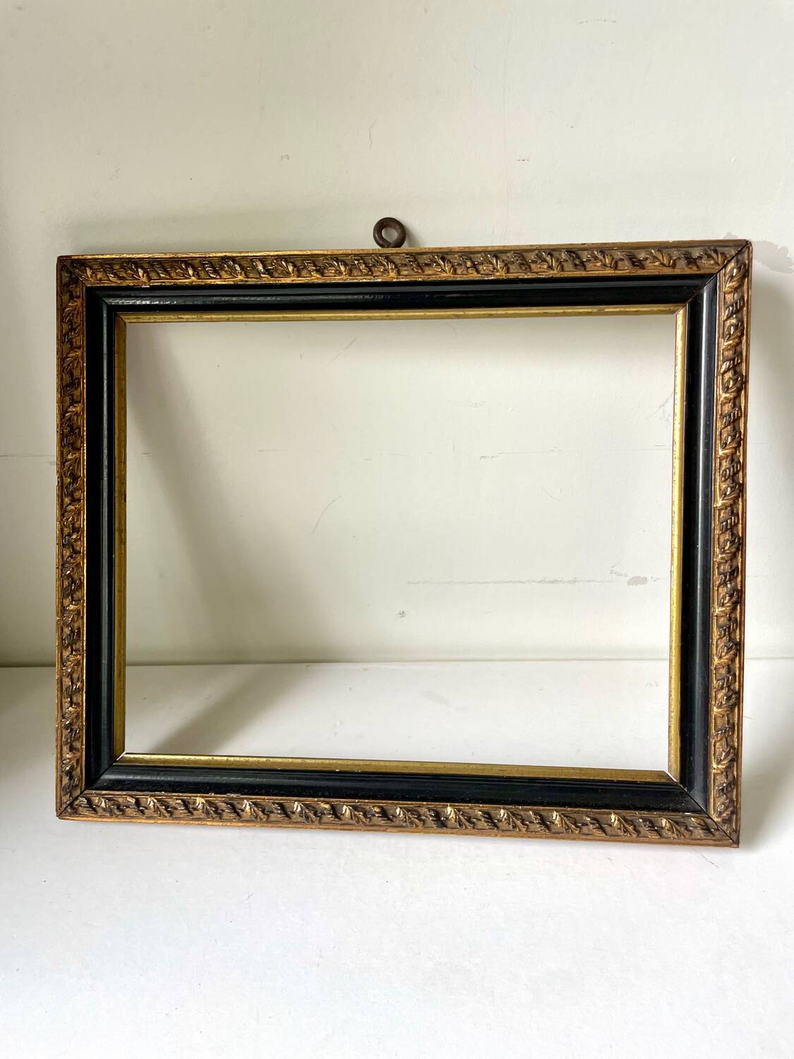 Antique wood frame Black & gilded border 28.5 cm x 24 cm