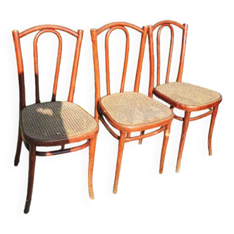 3 anciennes chaises de bistrot cannées thonet