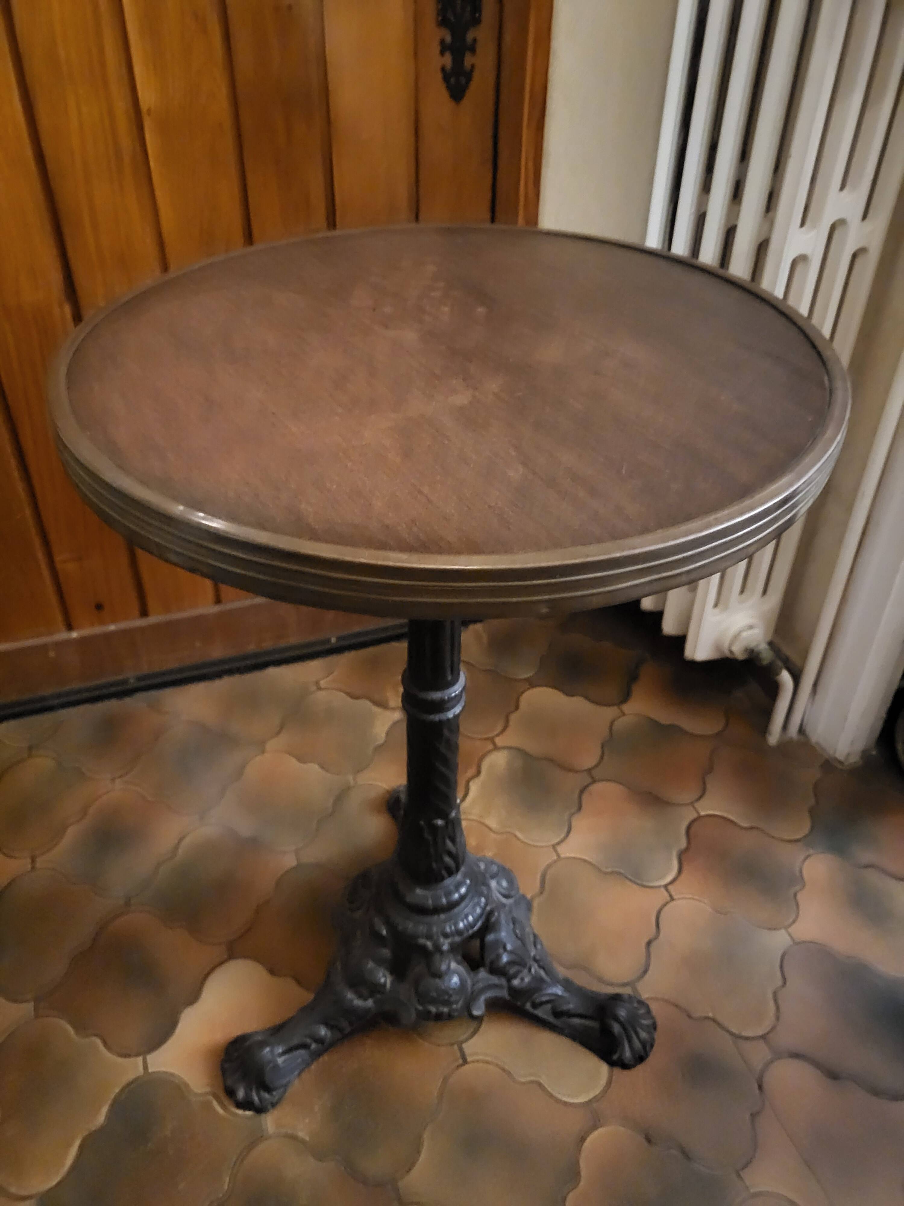 Table de bistrot vintage