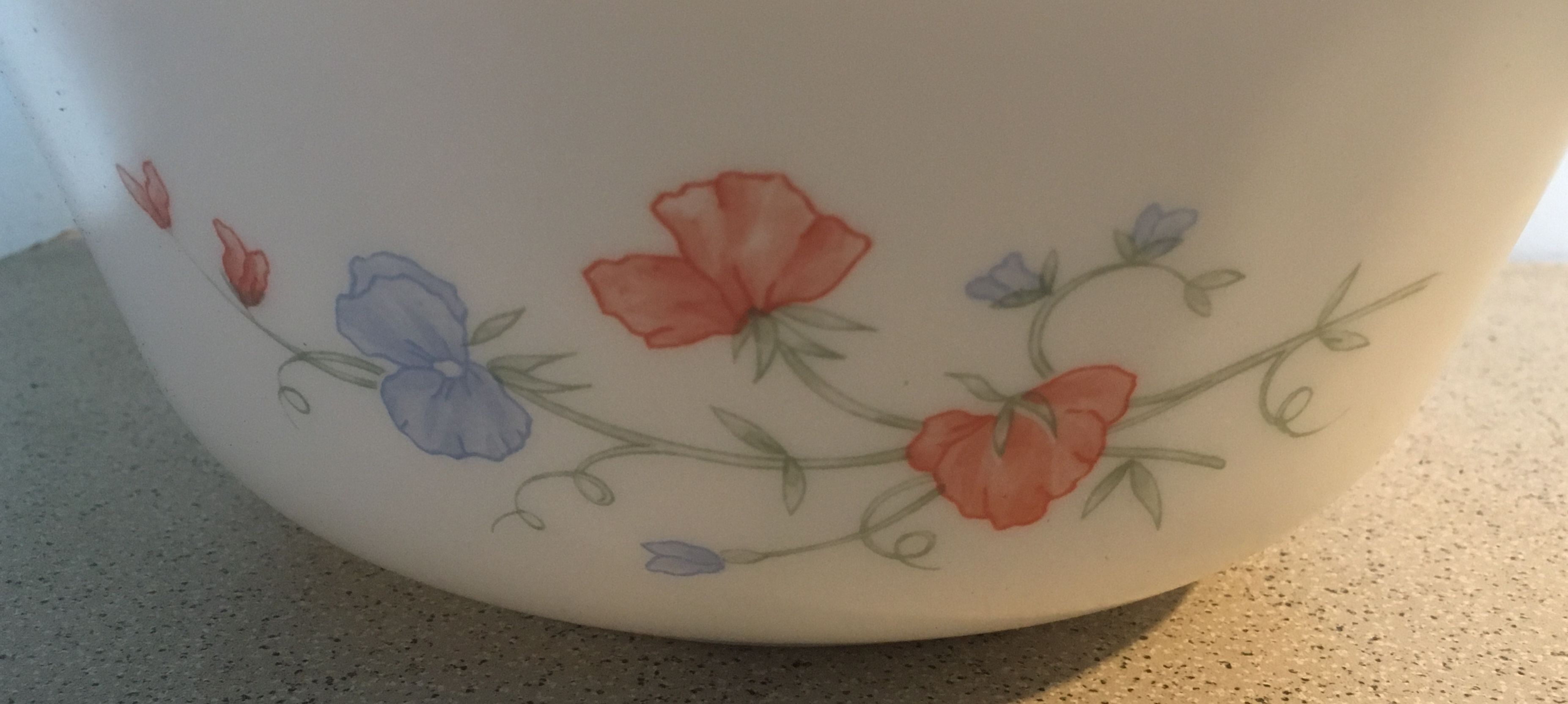 Arcopal salad bowl scent pea pattern