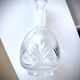 3 carafes en cristal gravé