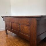 Grand coffre ancien en chêne massif – XIXe – belle patine d’origine