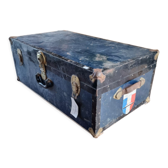 Old suitcase Liner France