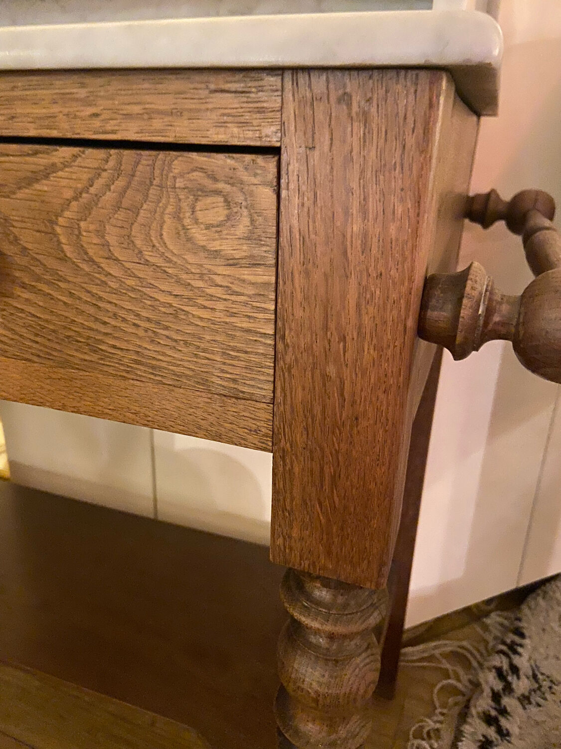 Bathroom cabinet in oak and antique marble