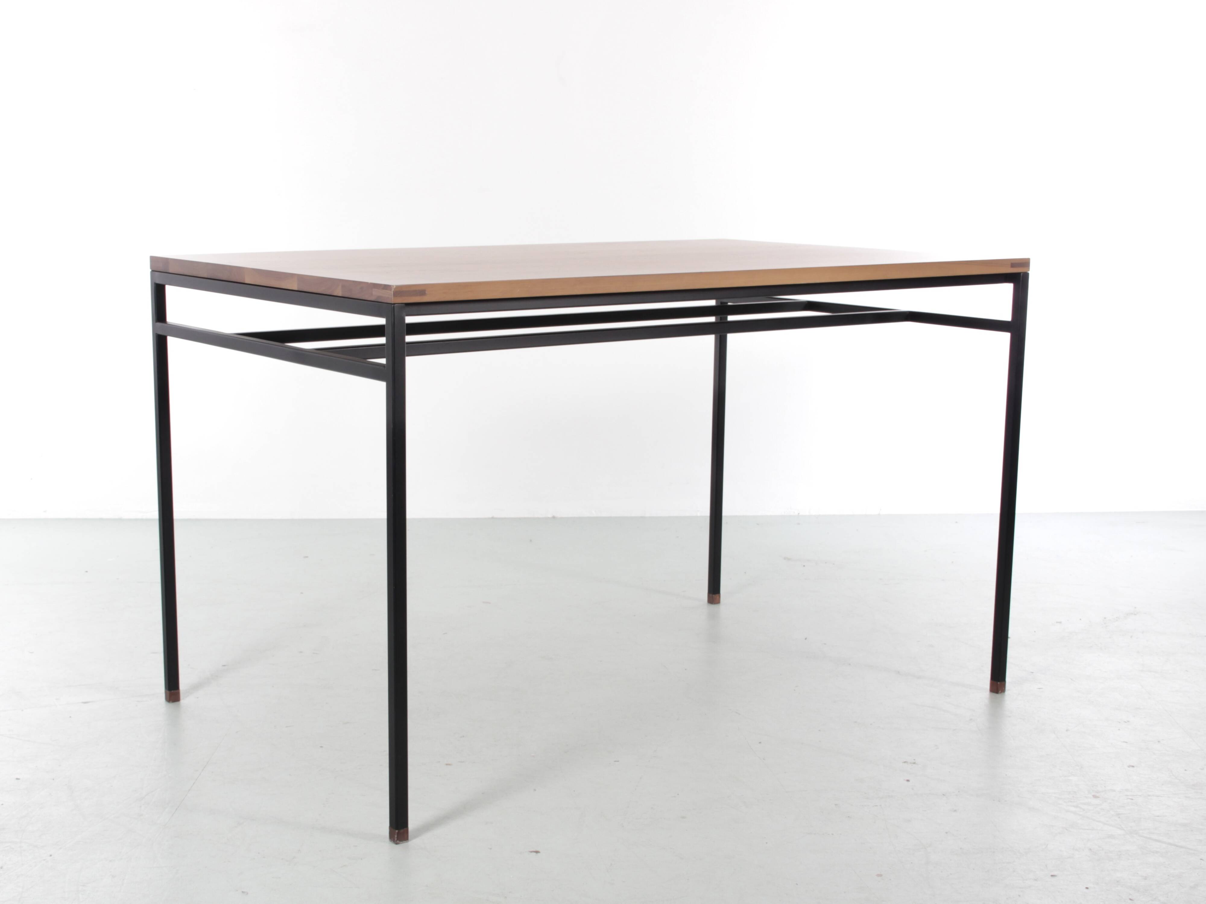 Cosmopol desk, walnut and steel. 120 x 60 cm