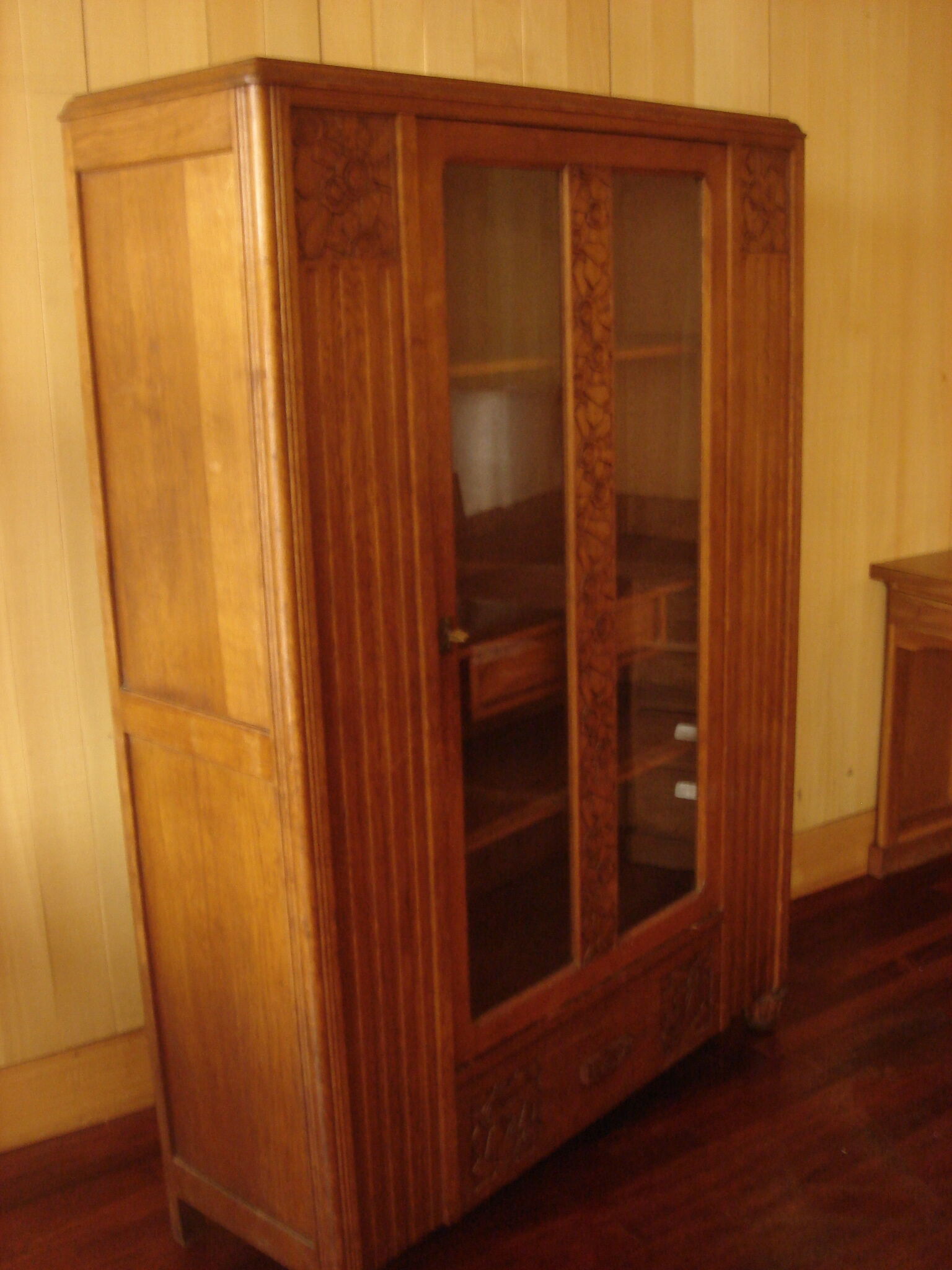 Wardrobe art nouveau of 1900/1920