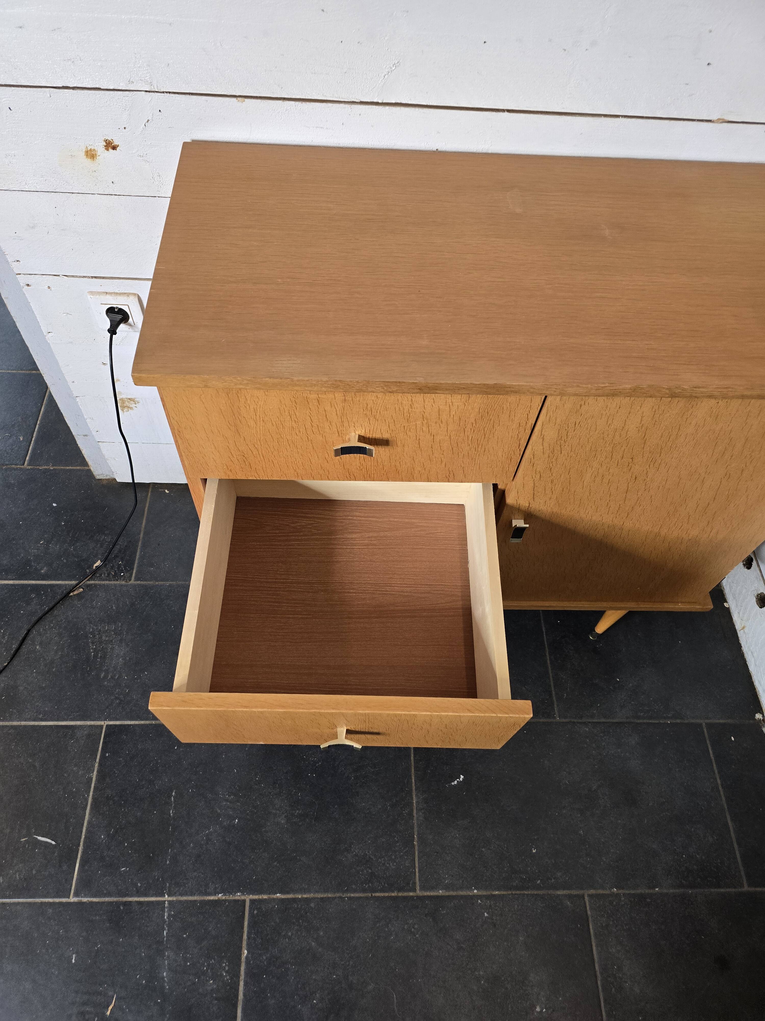 Commode en chêne, années 60