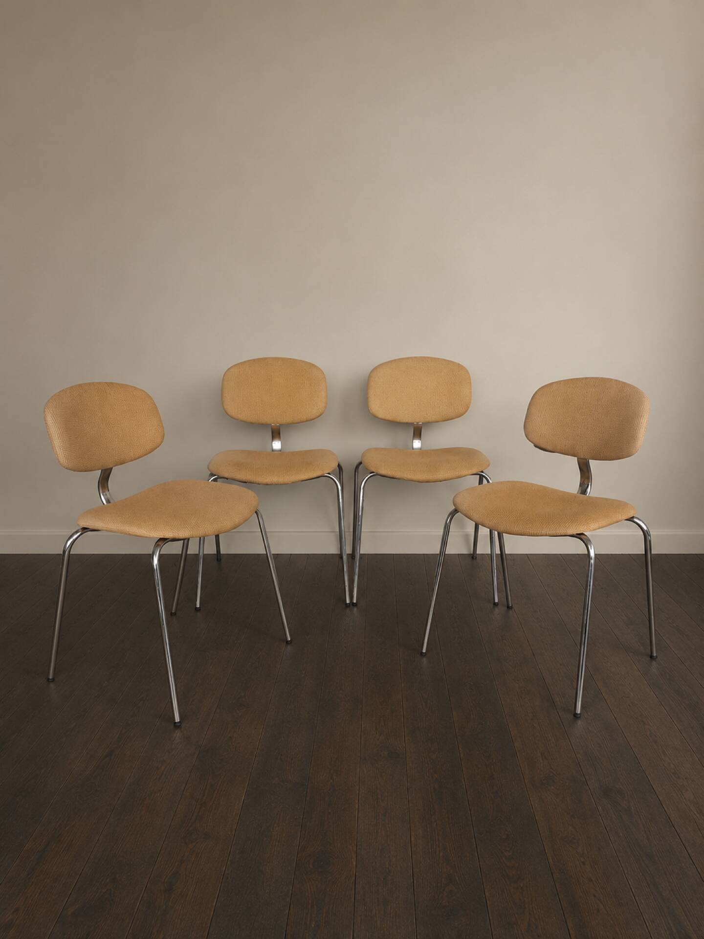 Set of 4 Steelcase Strafor 420-440 chairs by Pierre Paulin from the 1970s.
