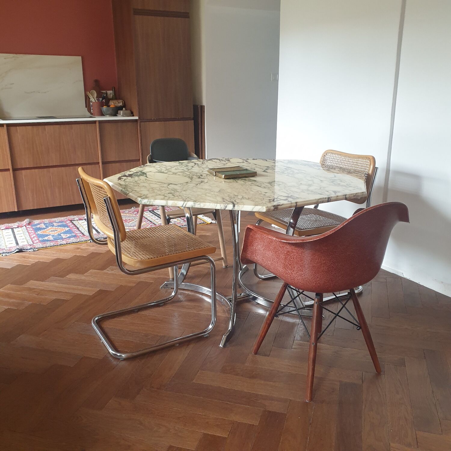 Table à manger en marbre Roche Bobois vintage 70