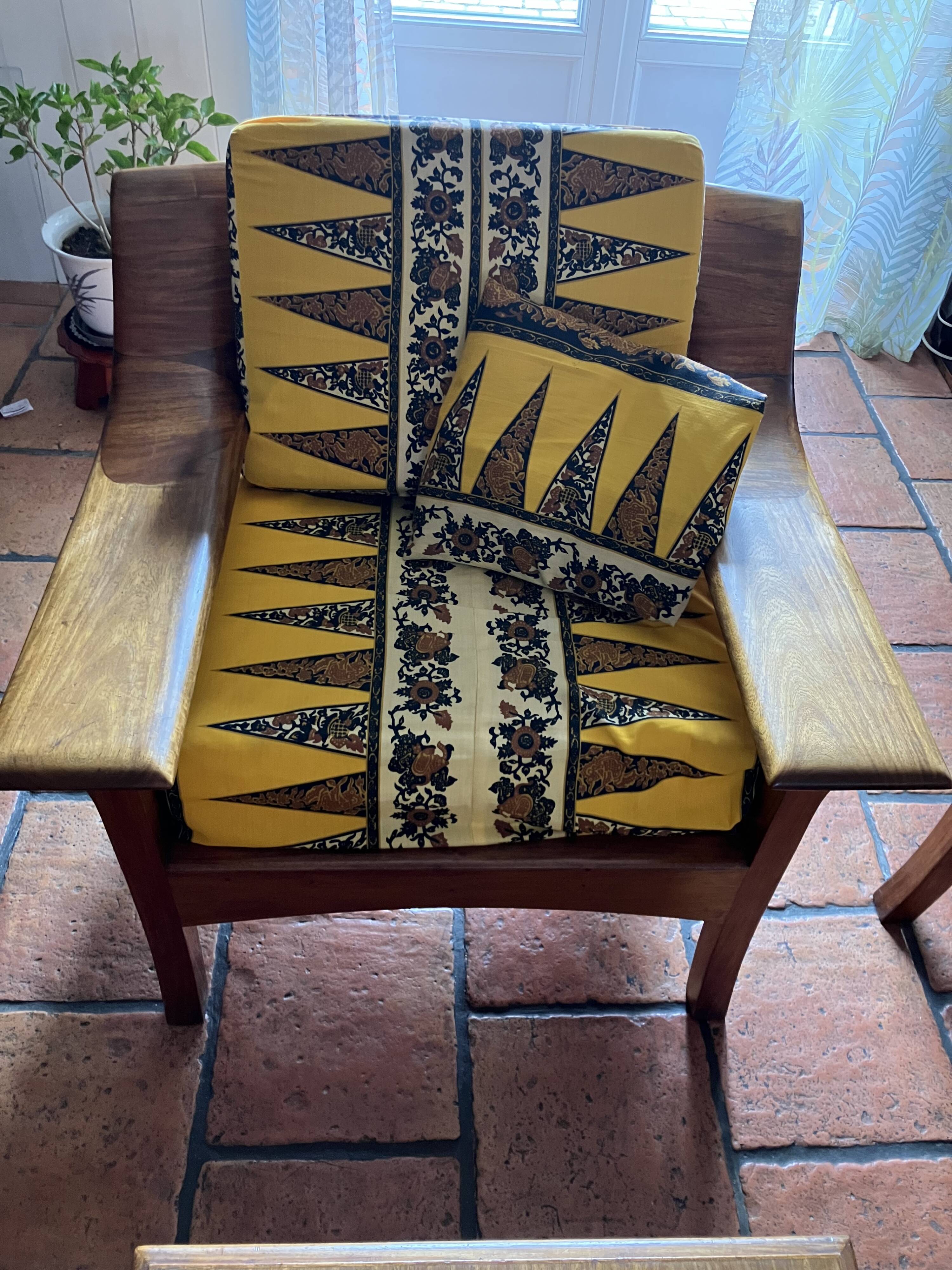 Sofa and two armchairs