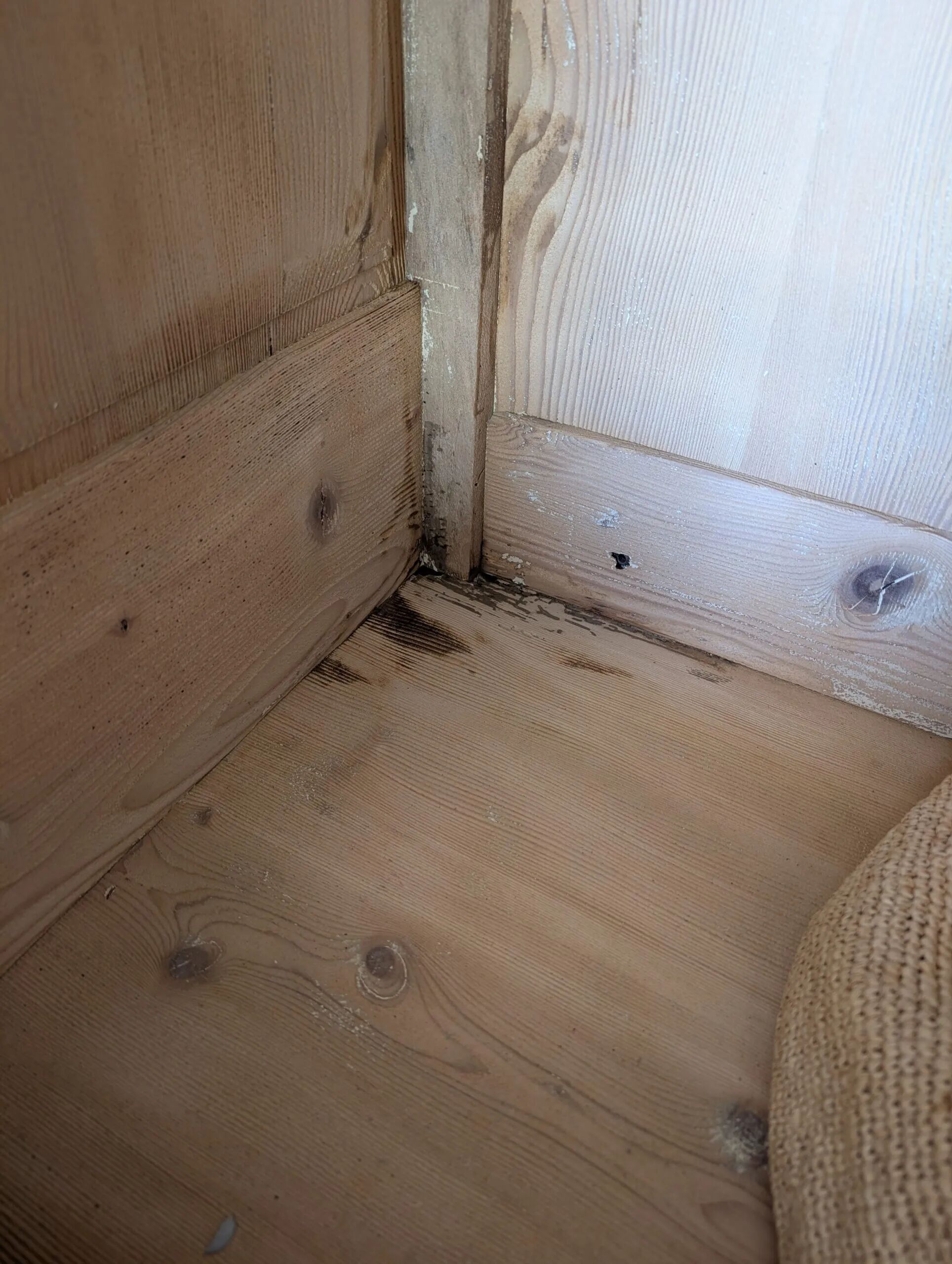 Large wardrobe - hanging space and shelves