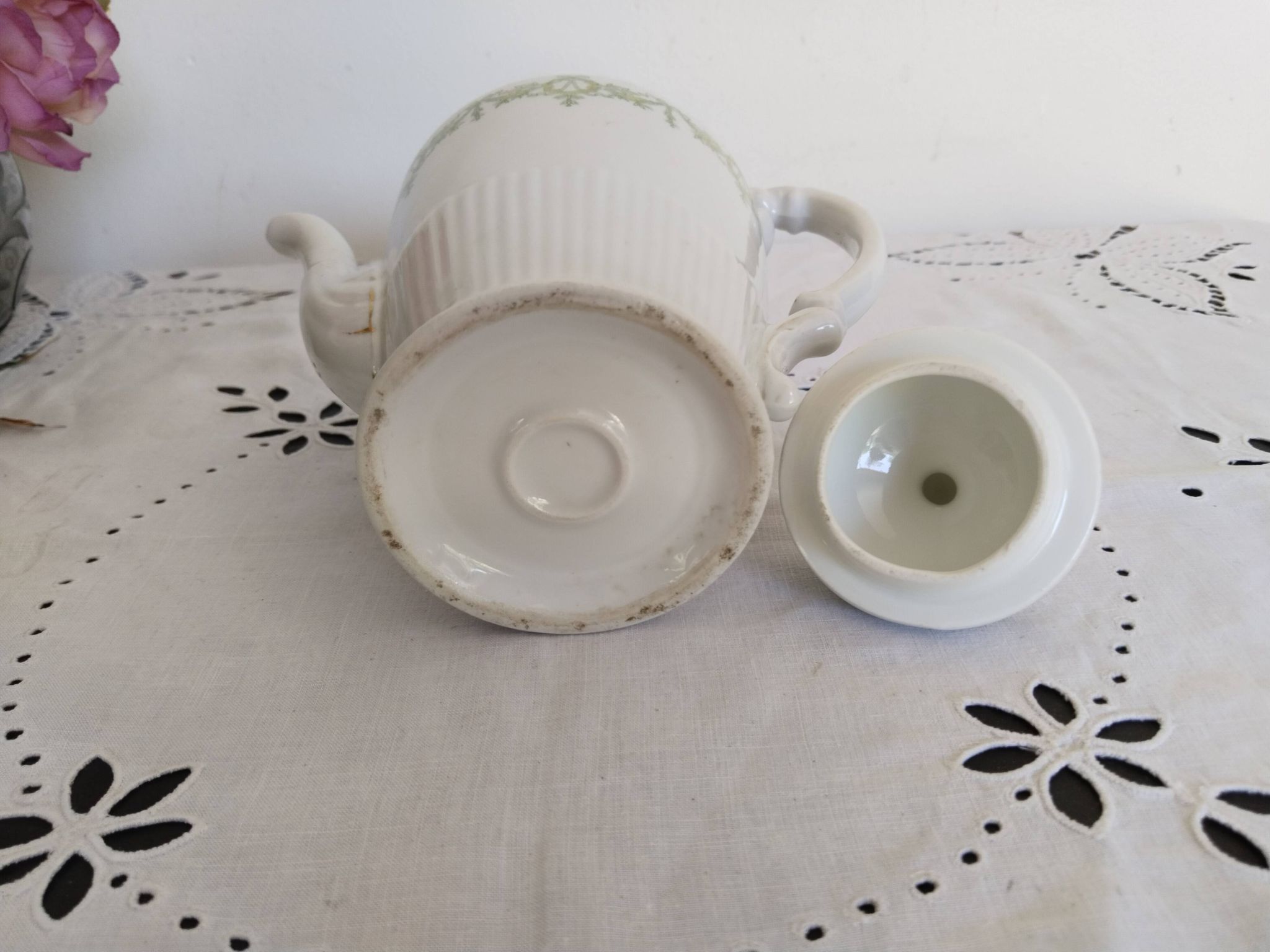 Cafetière en porcelaine anglaise  , vert et or , antique , vintage