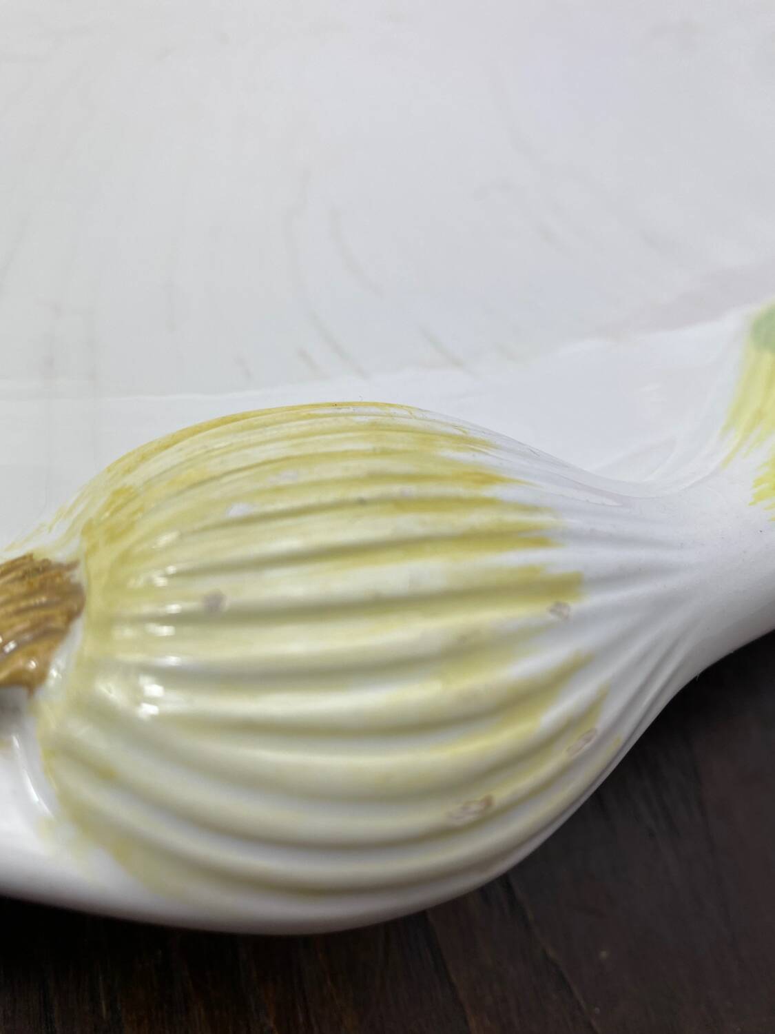 Ceramic serving dish