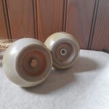 Salière et poivrière en grès vintage, signature à identifier
