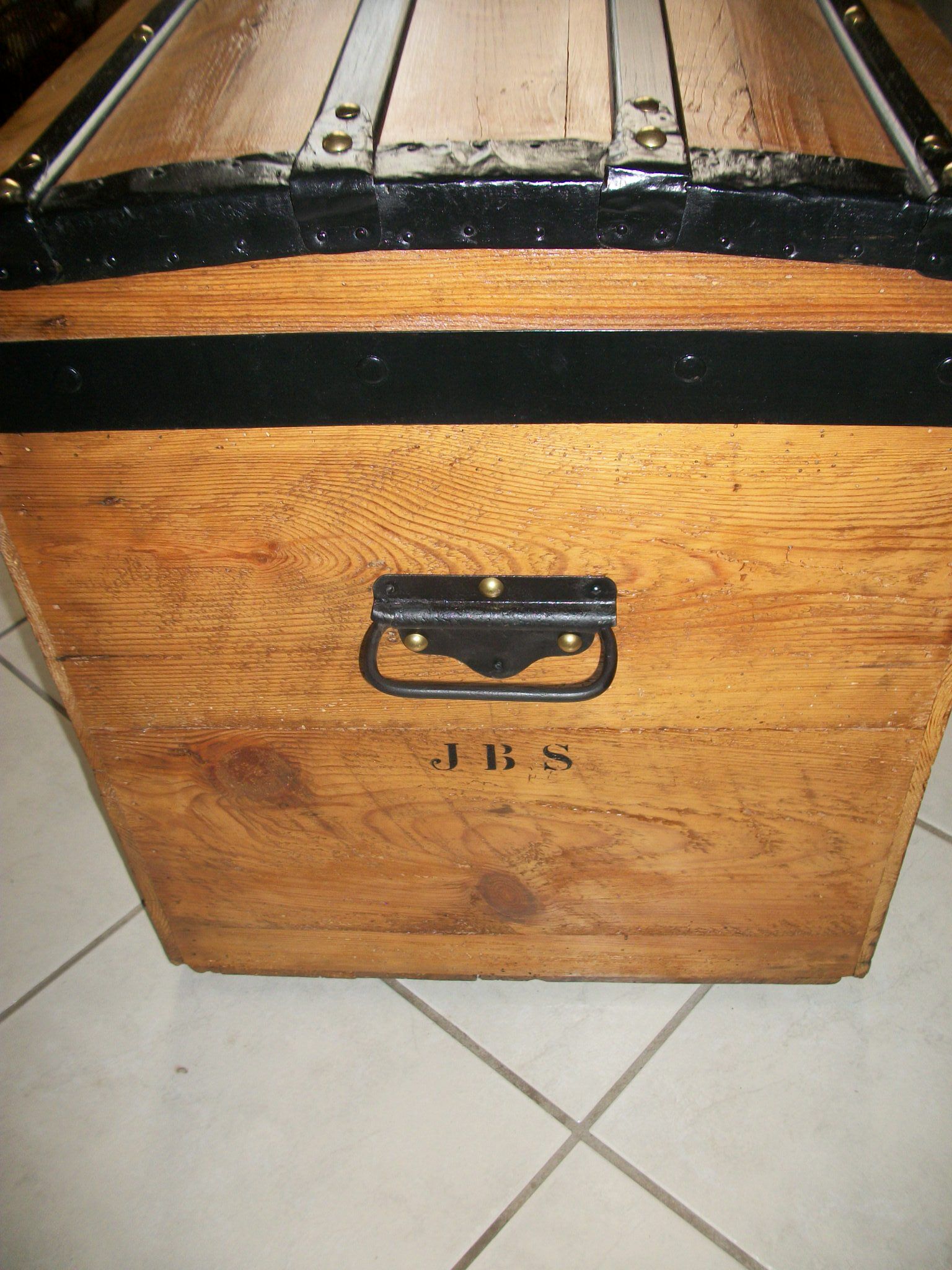 Coffre en bois malle de voyage